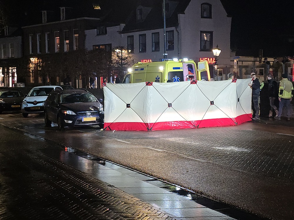 Voetganger zwaargewond na aanrijding op oversteekplaats