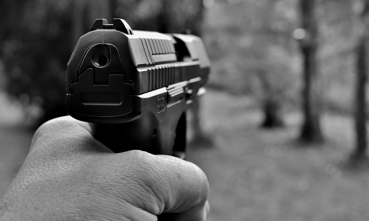 Politie onderschept wapens van minderjarige jongens