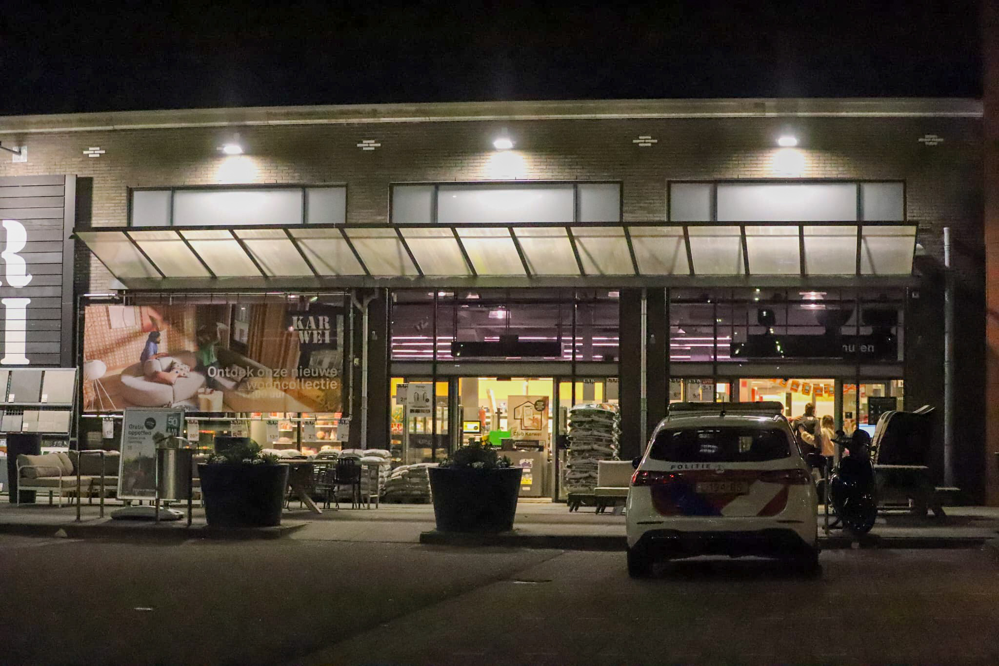 Man op fiets pleegt overval op bouwmarkt