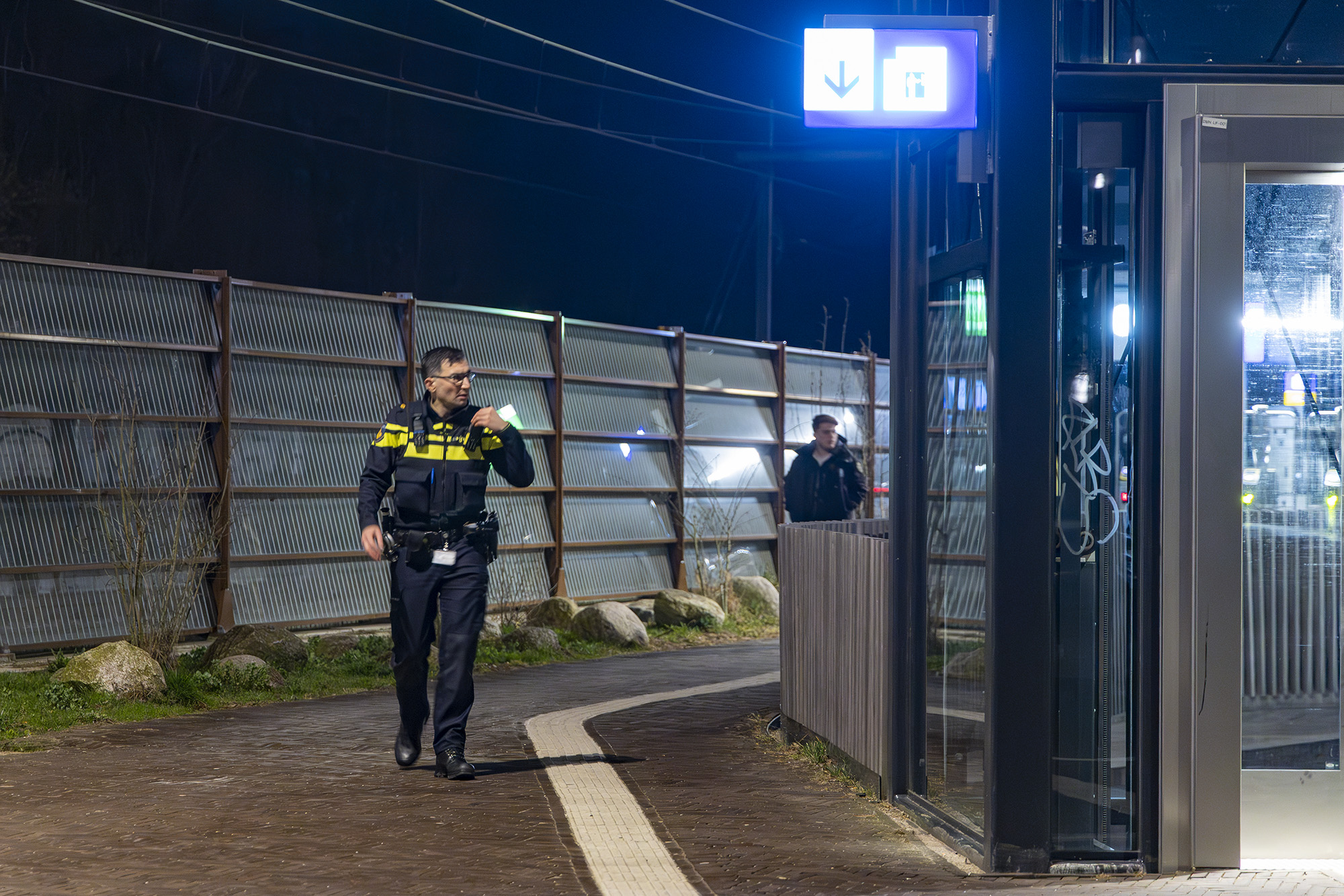 Politie doet onderzoek na melding schietpartij Dr AJJ van Gemertplein Diemen - 112 Nederland