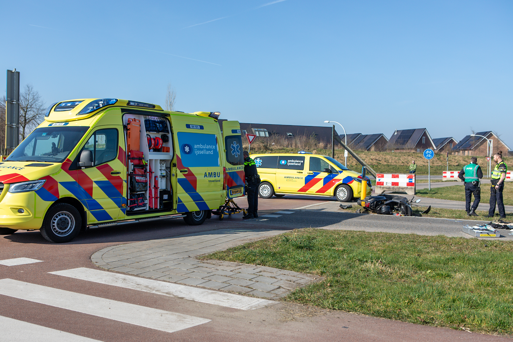 Scooterrijder gewond bij botsing met auto