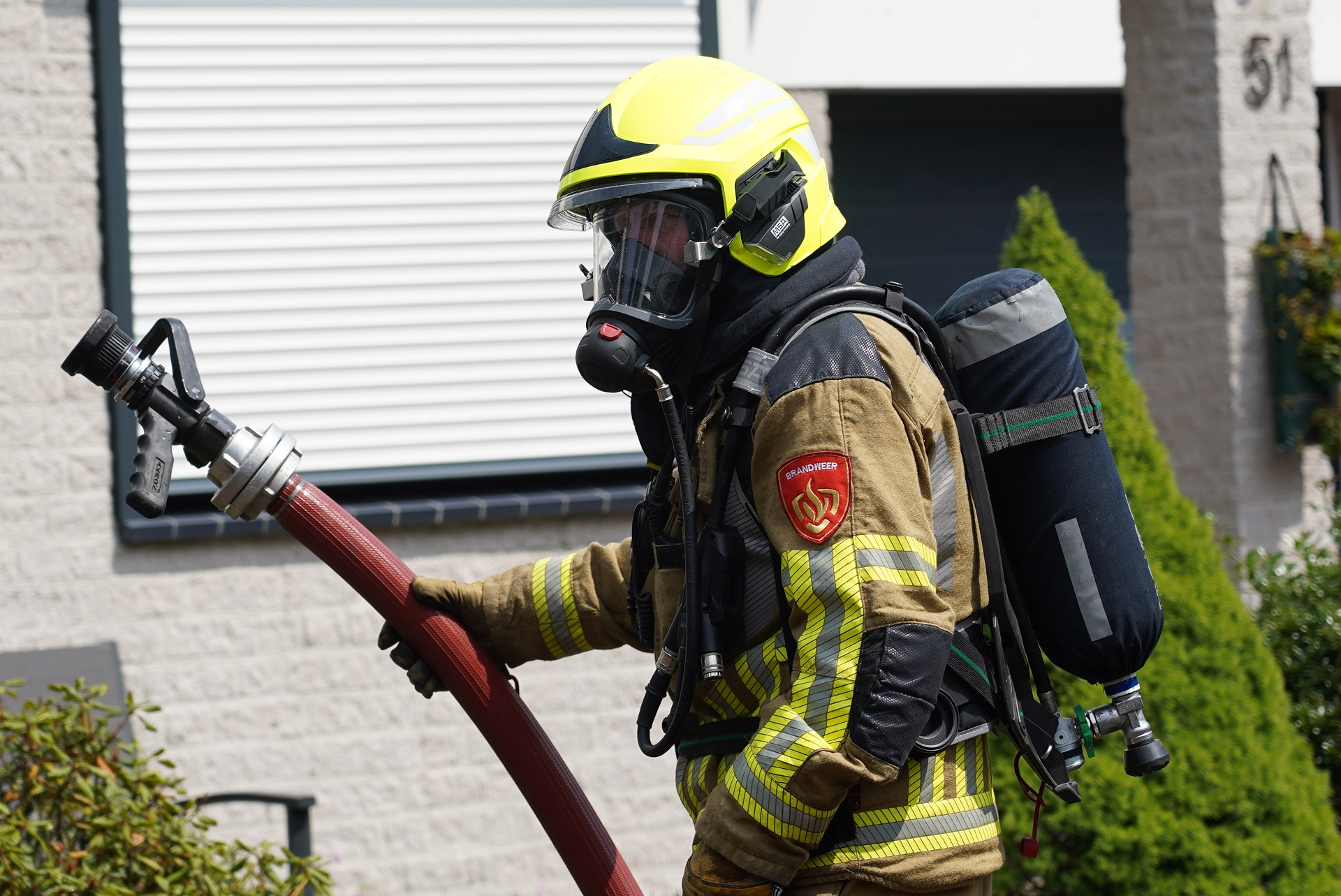 Overleden persoon aangetroffen na woningbrand