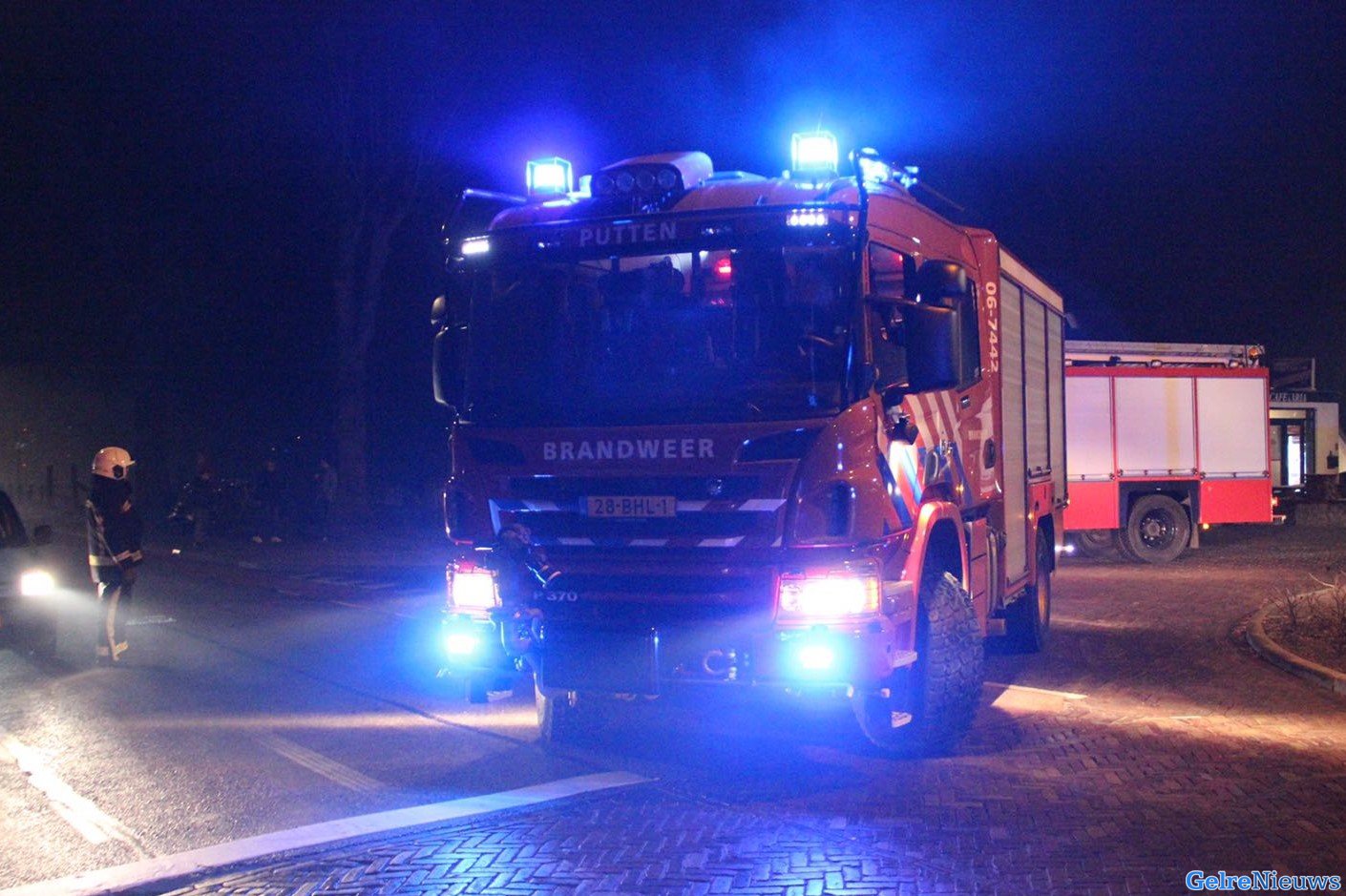 Zeven gewonden bij botsing drie auto’s, twee in kritieke toestand