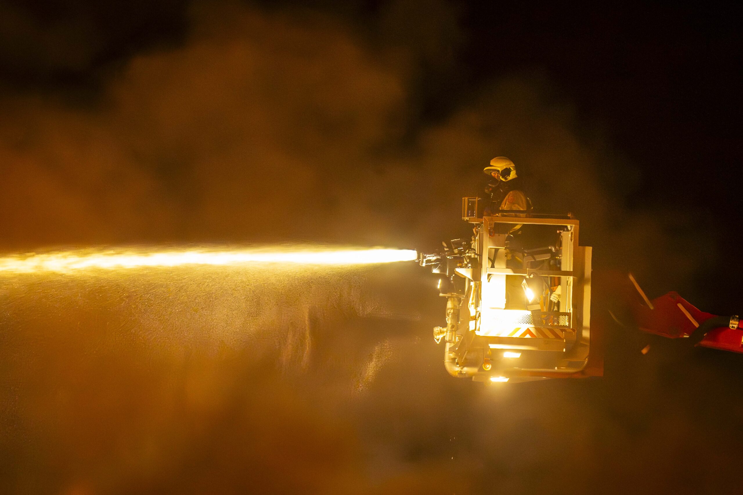 Vijf bewoners naar ziekenhuis na woningbrand