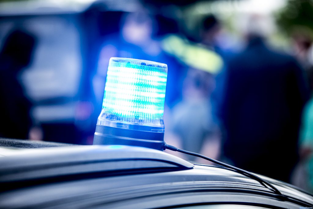 Douwe Bob verlaat Nederland met gezin na doodsbedreigingen