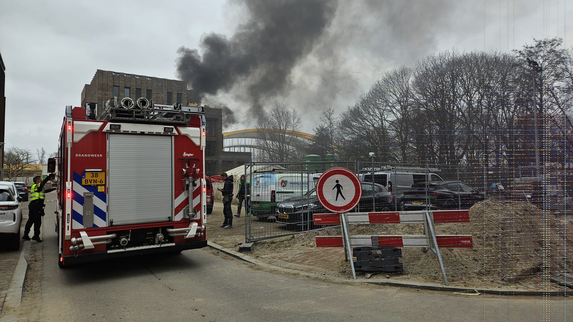 Gasfles ontploft bij brand op dakterras