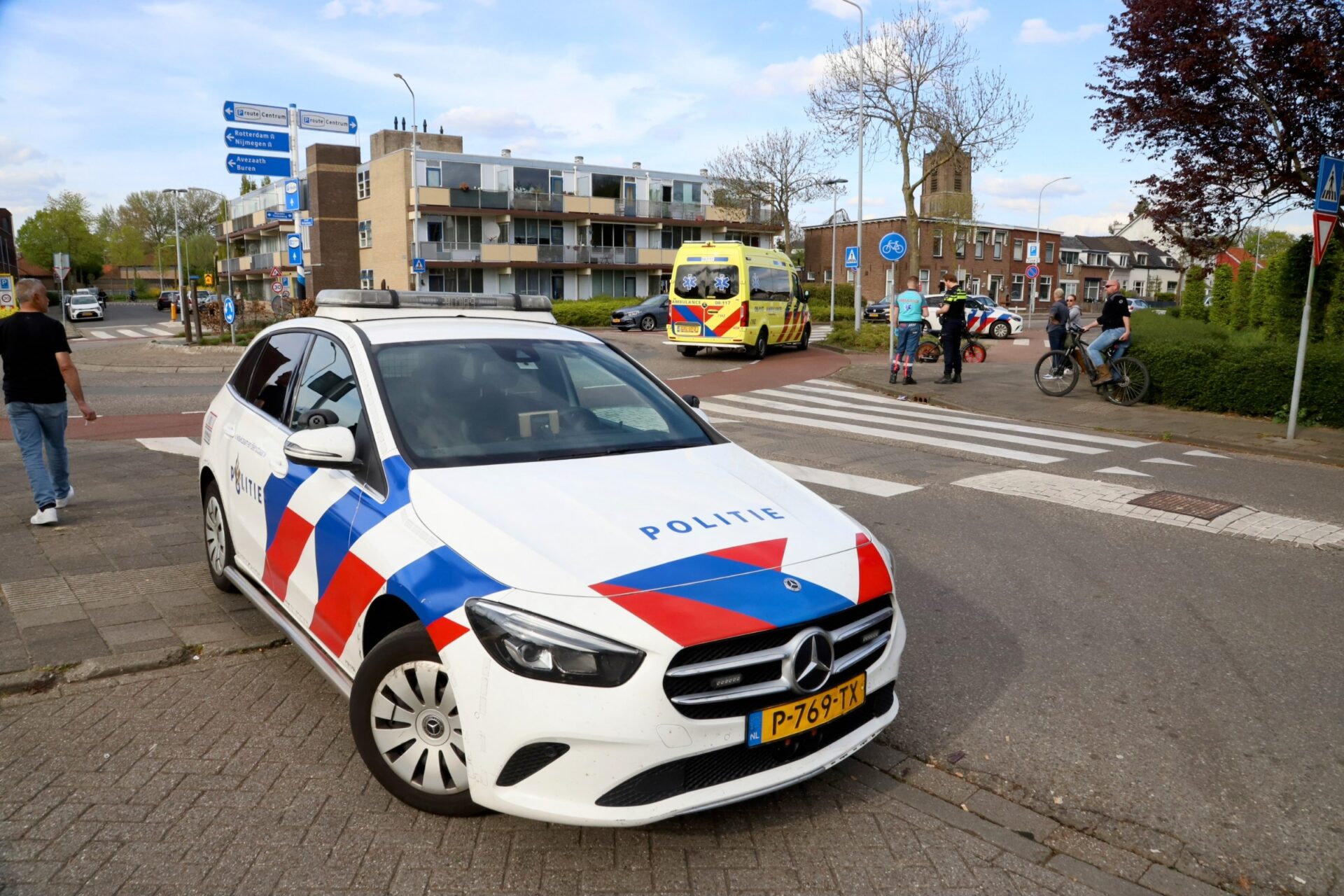 Man beroofd in Nieuw-West; politie zoekt getuigen - 112 Nederland