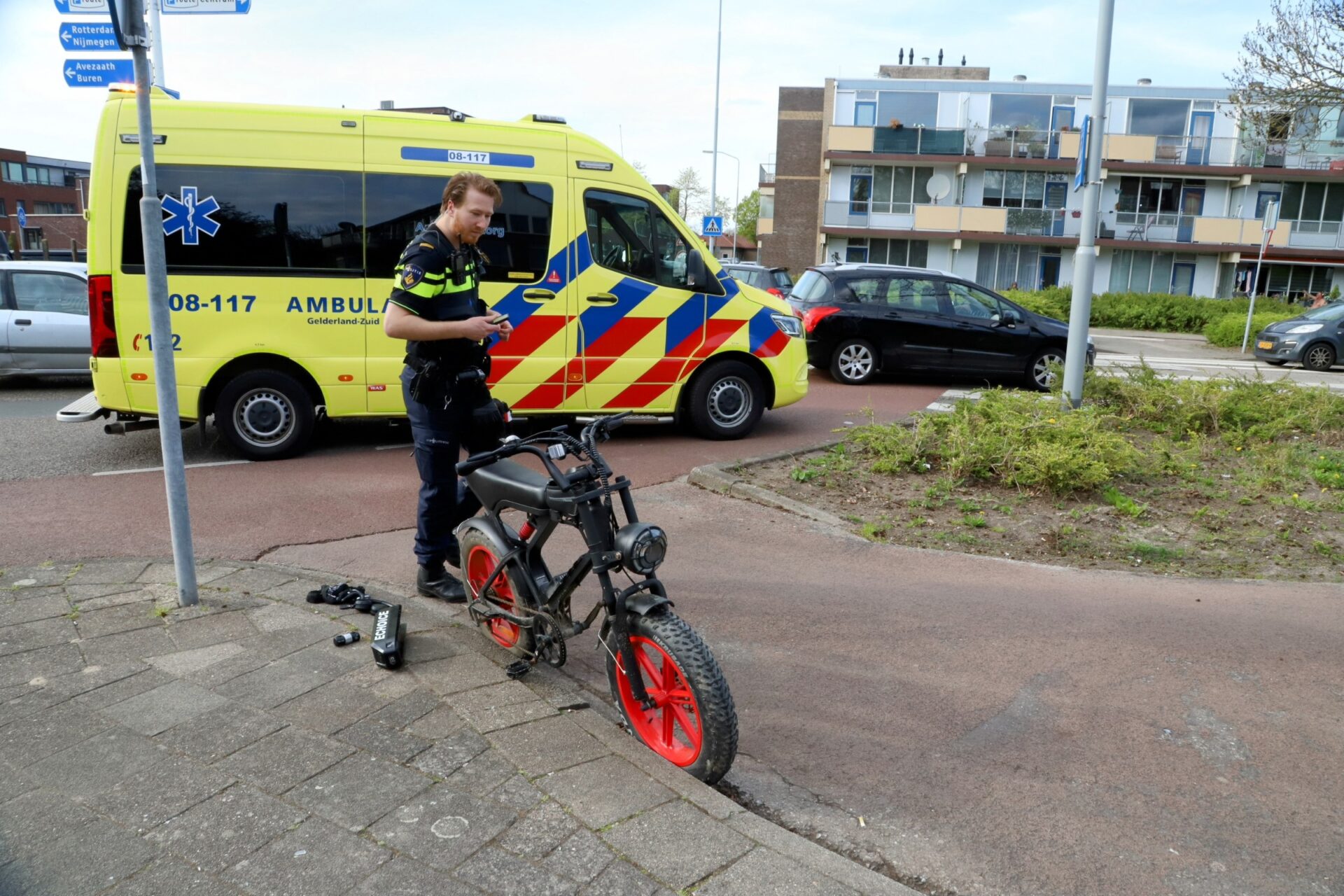 Kogel schiet door keukenvloer Riebeekstraat - 112 Nederland