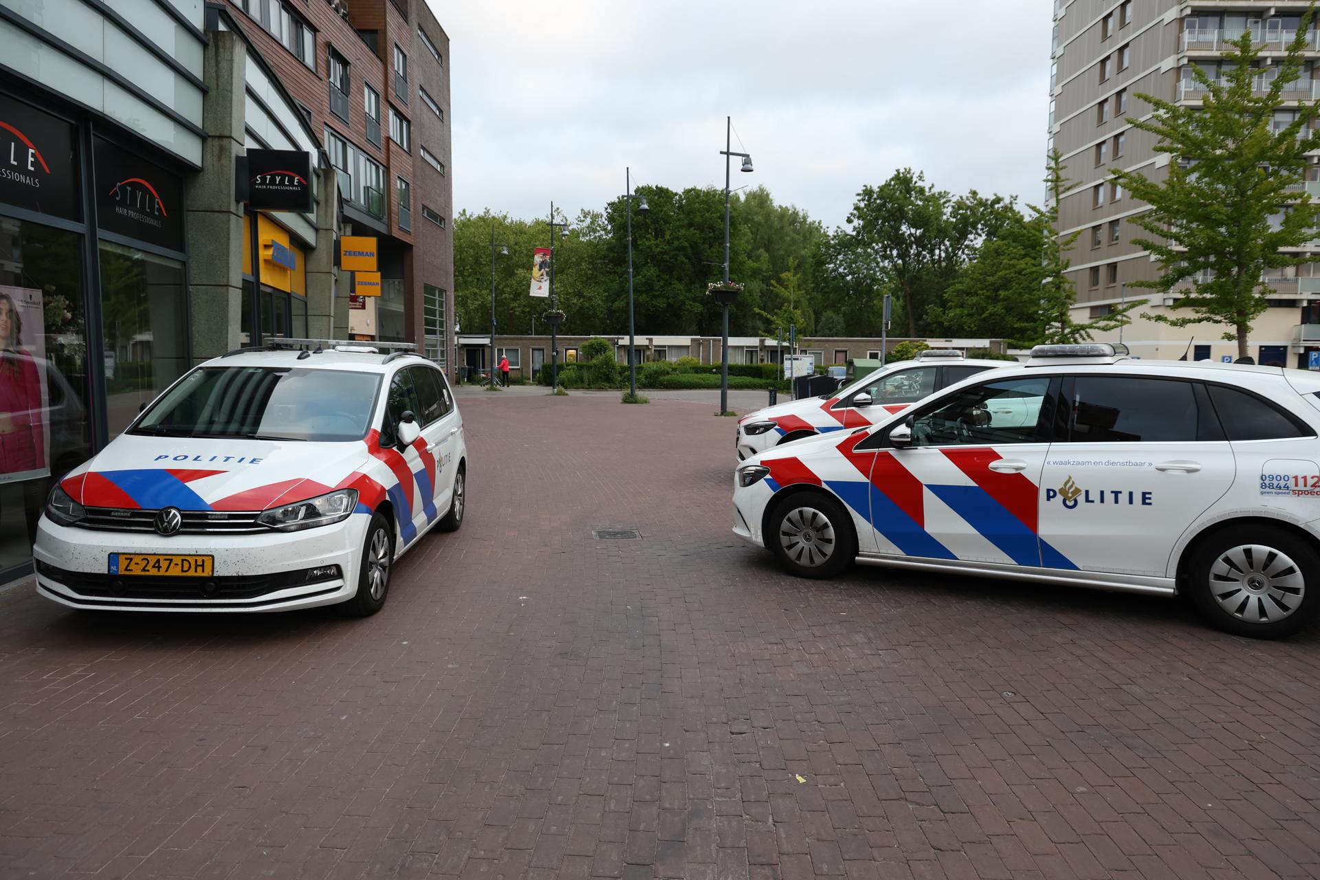 Waarschuwingsschot gelost bij vuurwapenmelding, twee verdachten op de vlucht
