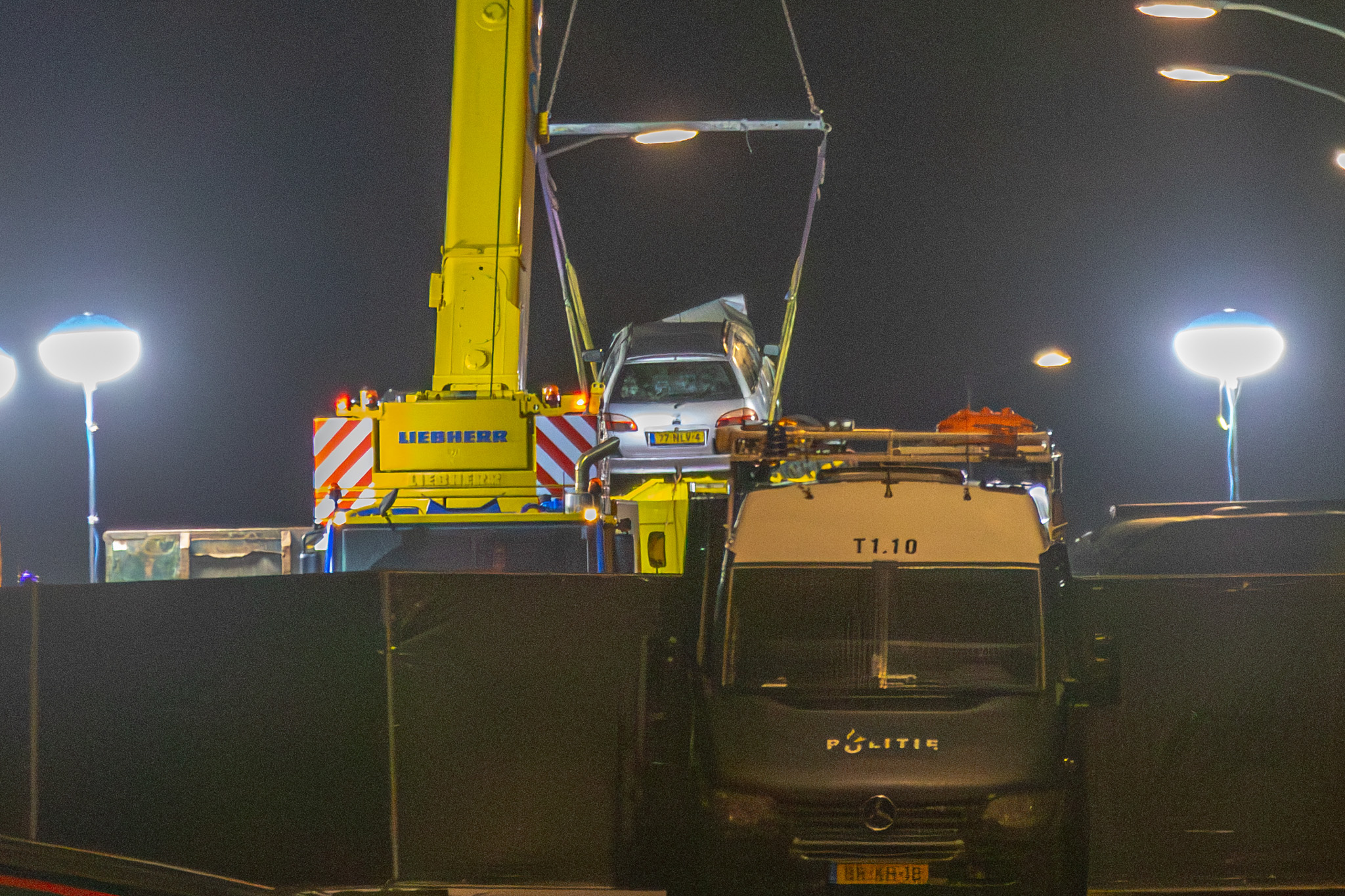 Auto met Jeffrey en Emma reed kwartier na ontvoering water in