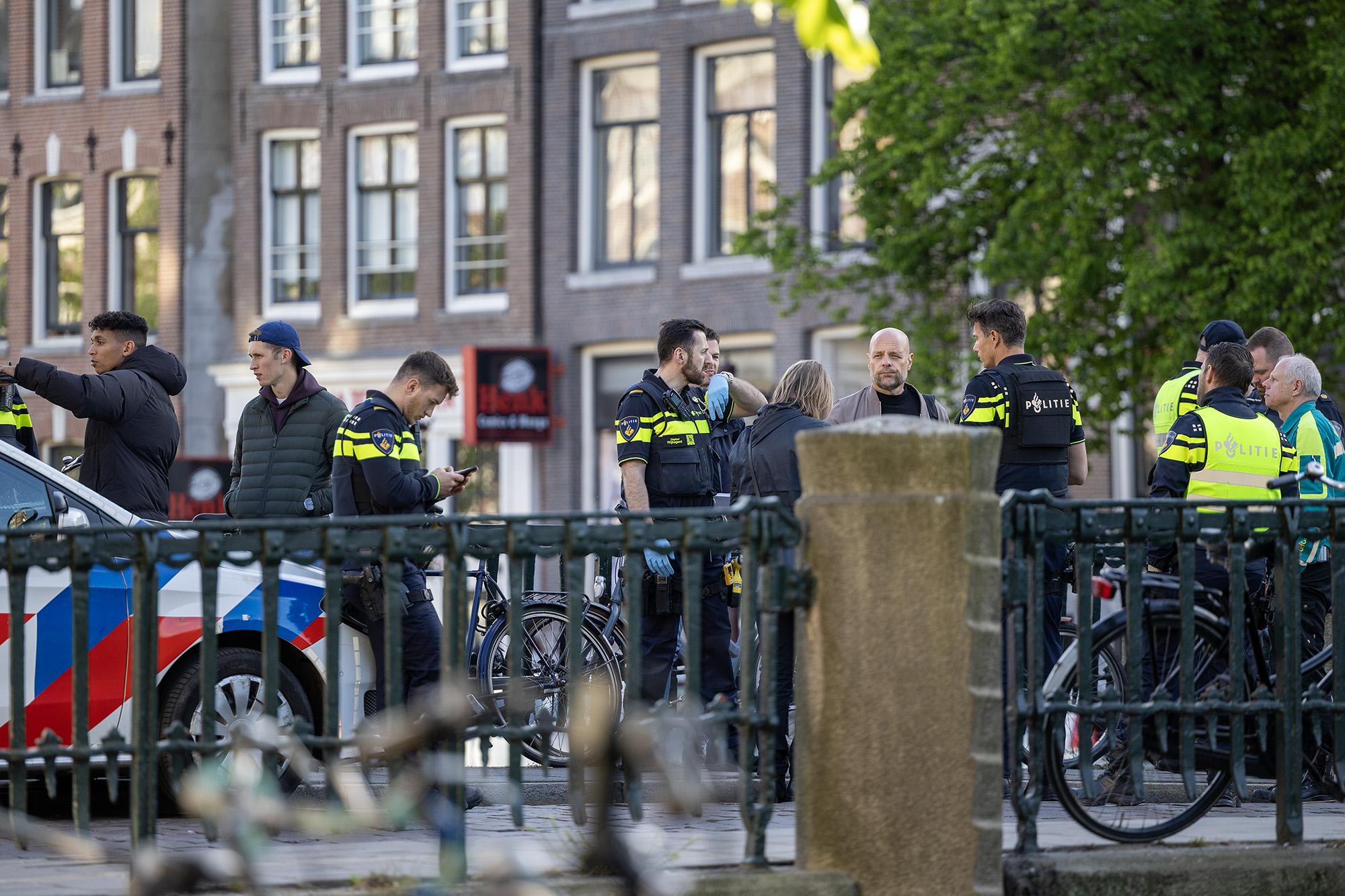 Schietpartij bij Geldersekade in het centrum Amsterdam - 112 Nederland