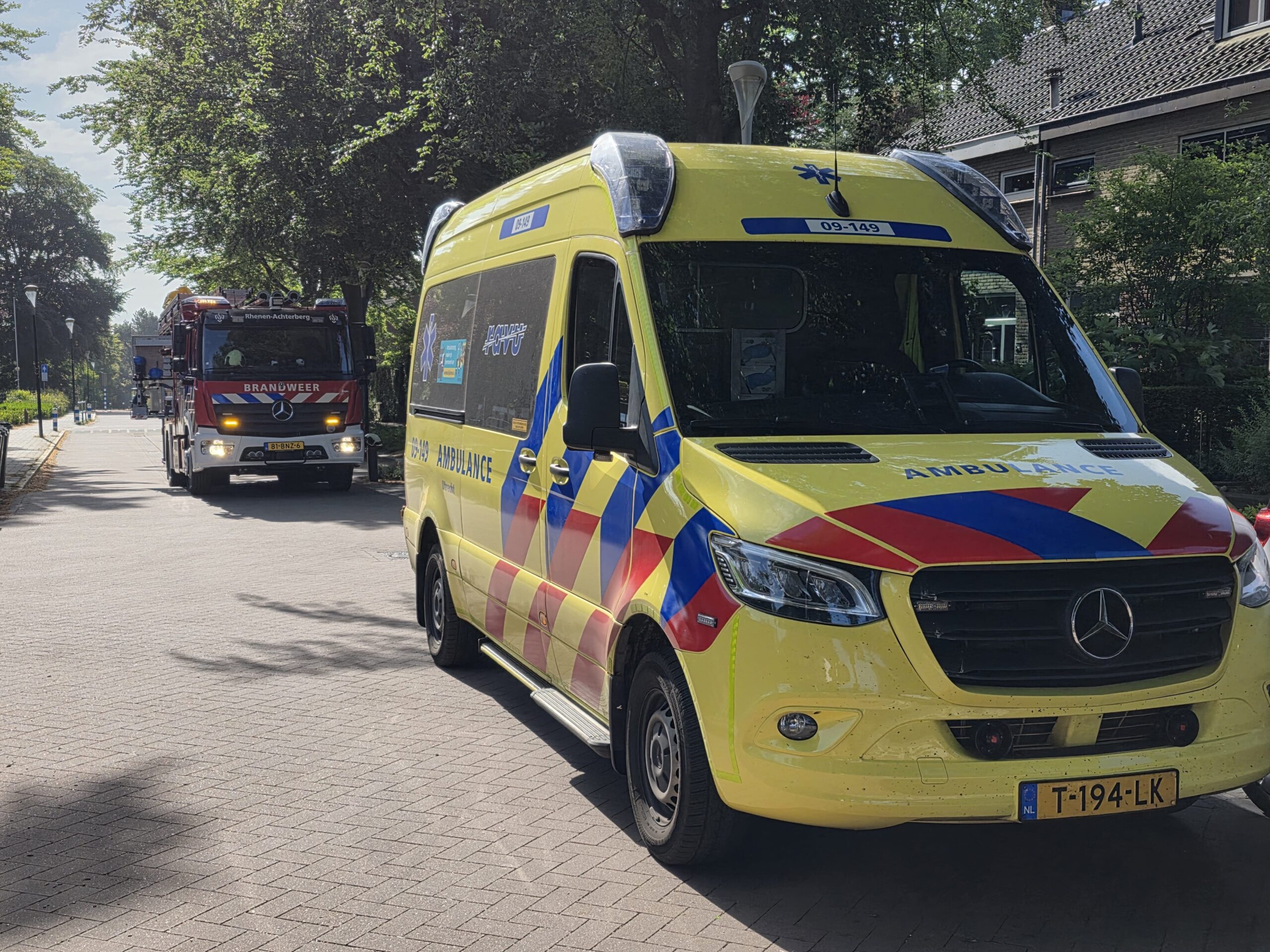 Vrouw bekneld na val van trap