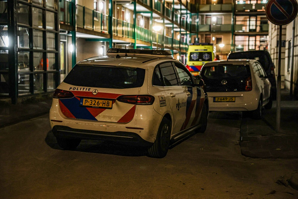 Gewonde bij mogelijke steekpartij, politie doet onderzoek