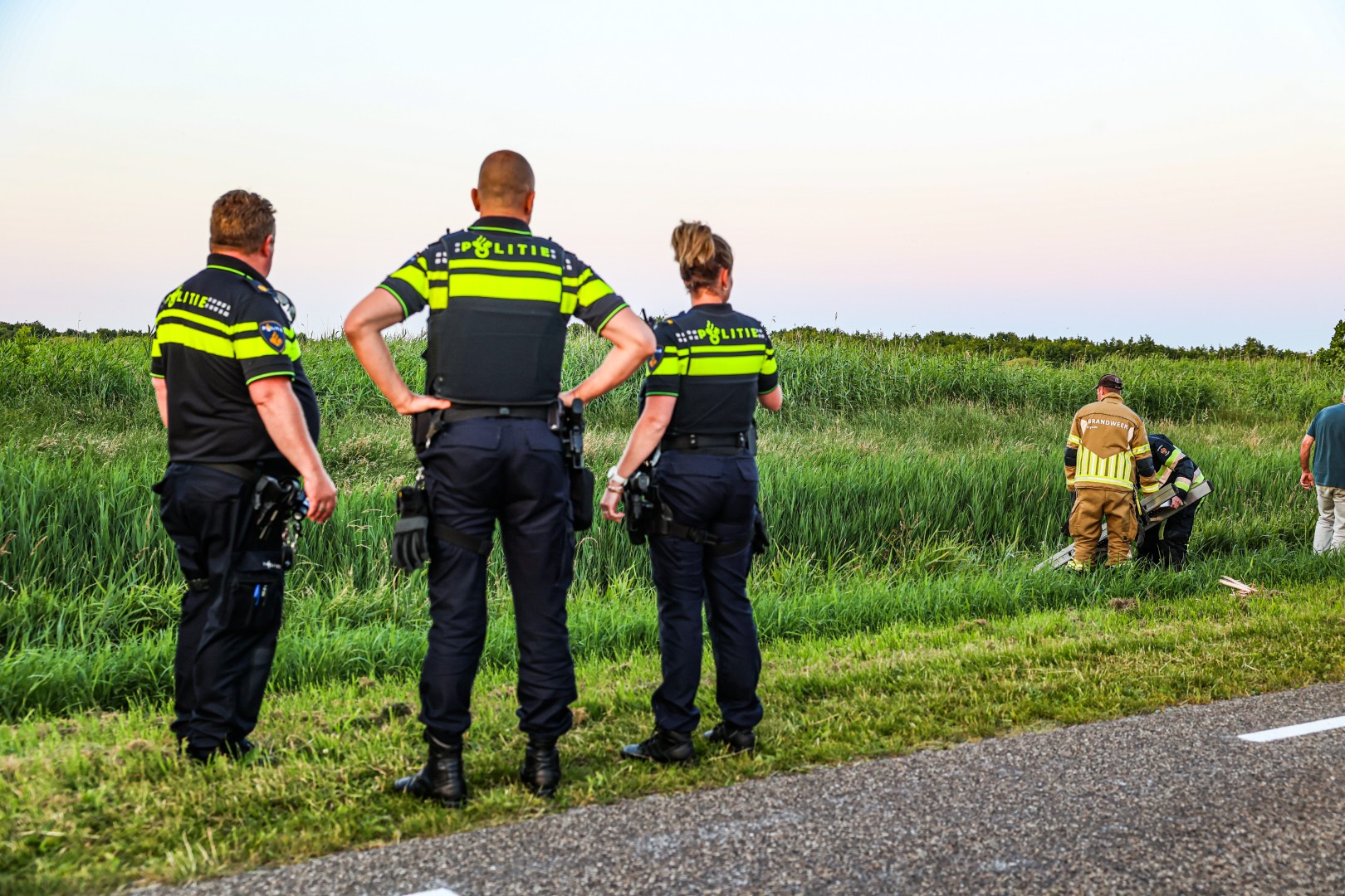 Hulpdiensten groots gealarmeerd na man te water