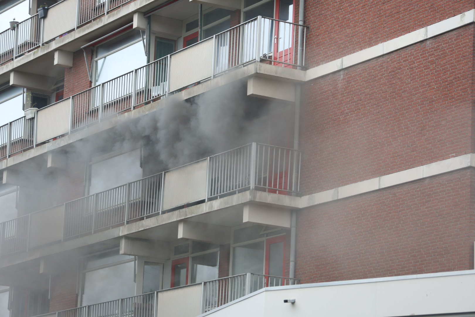 Lichaam gevonden na brand in zorgflat