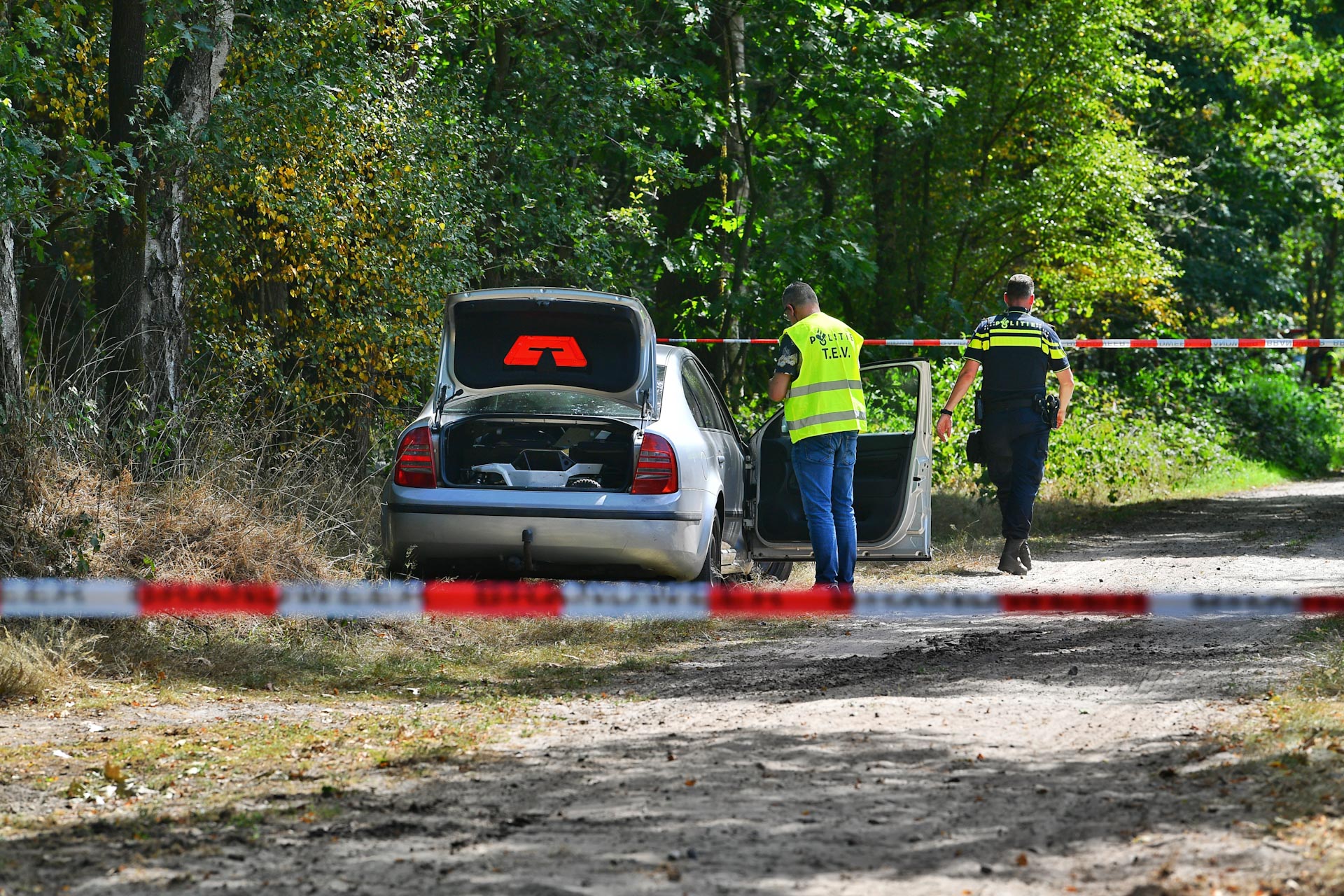 Auto met bommen aangetroffen, bestuurder aangehouden