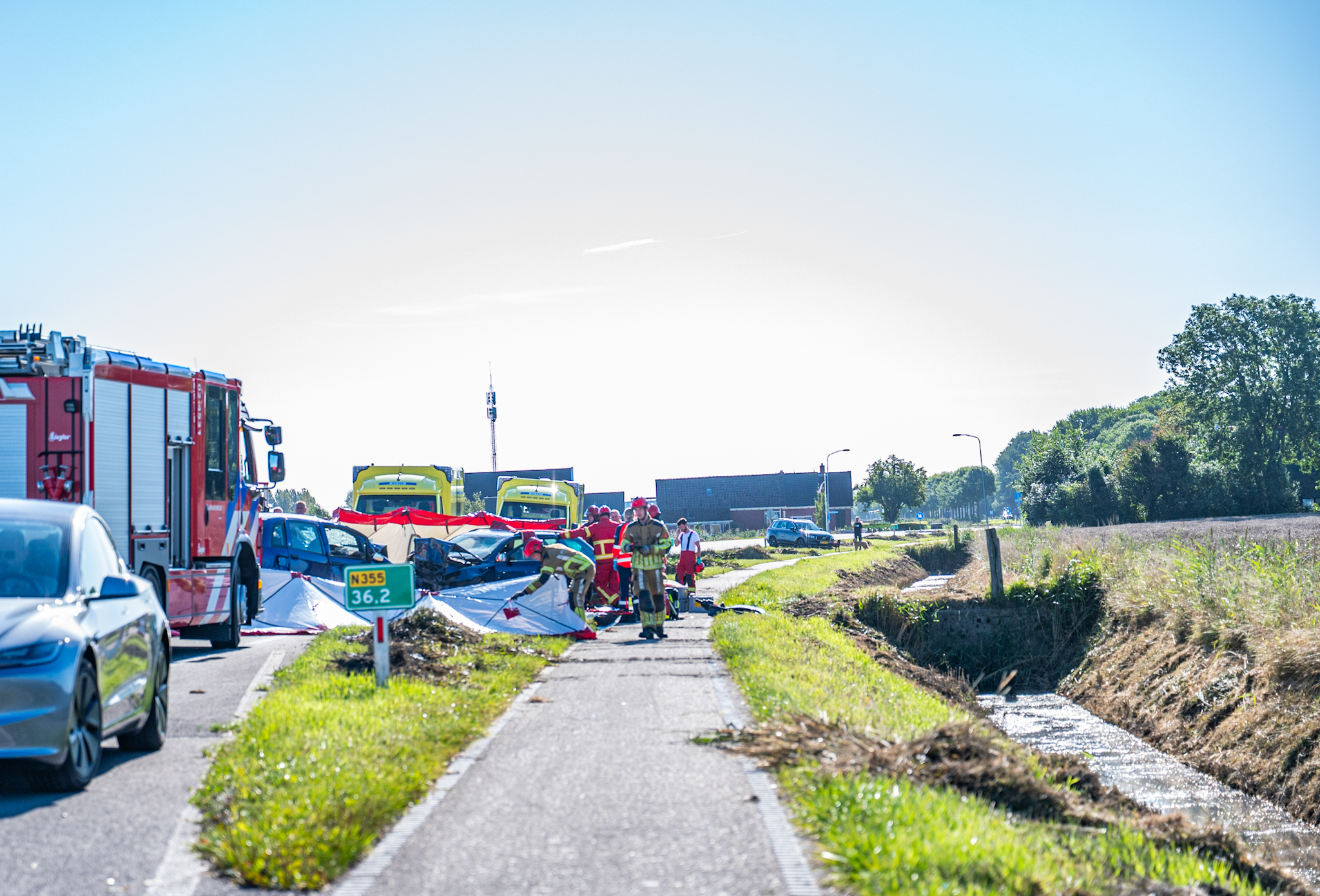 Drie doden bij frontale aanrijding op Provincialeweg