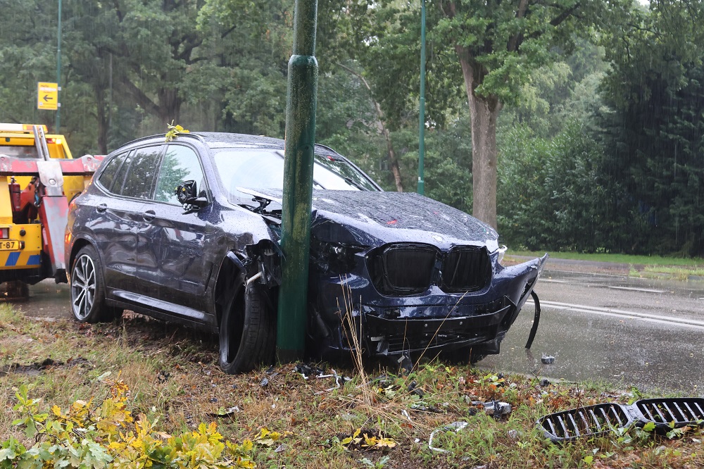 Veel schade na ongeval tijdens achtervolging