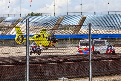 Motorrijder zwaargewond na crash op circuit