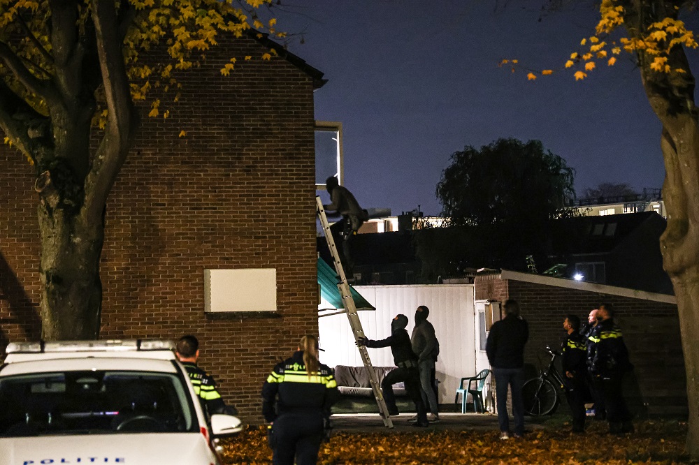 Vrouw verschanst zich in woning, arrestatieteam ingezet