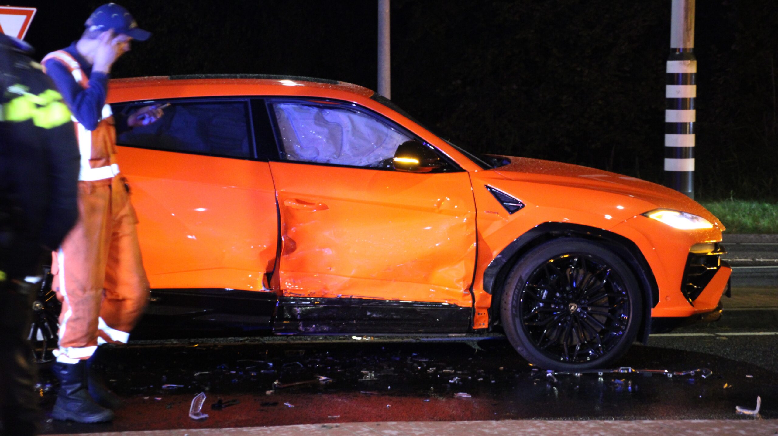 Lamborghini zwaar beschadigd bij voorrangsfout op kruising