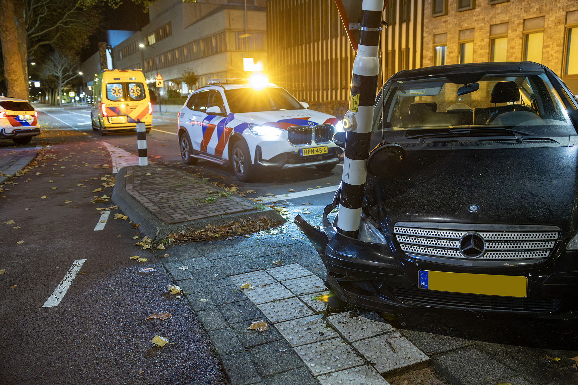 Oudere man botst tegen verkeerslicht in Beverwijk - 112 Nederland