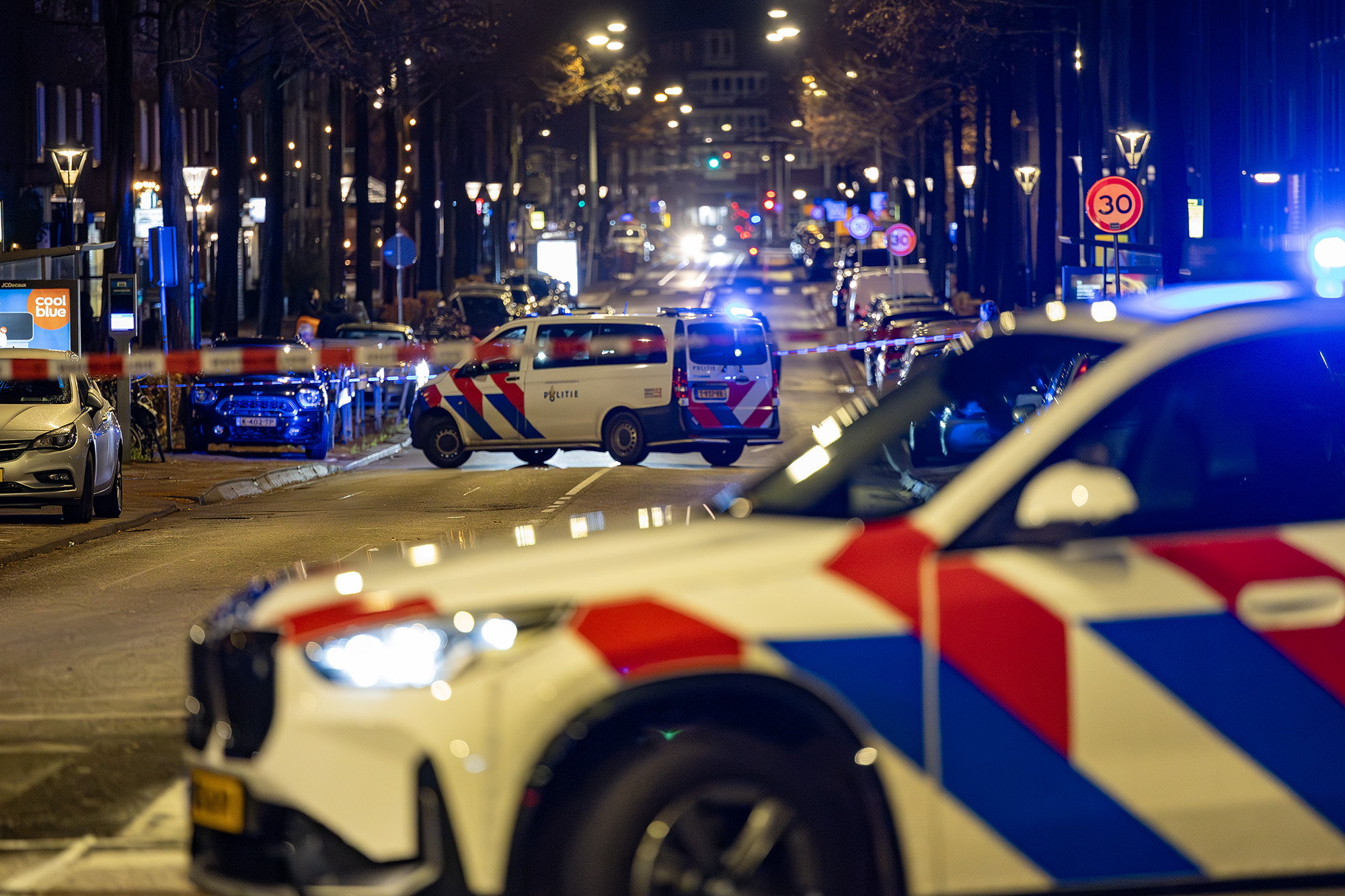 Gewonde bij schietpartij, politie zet omgeving af