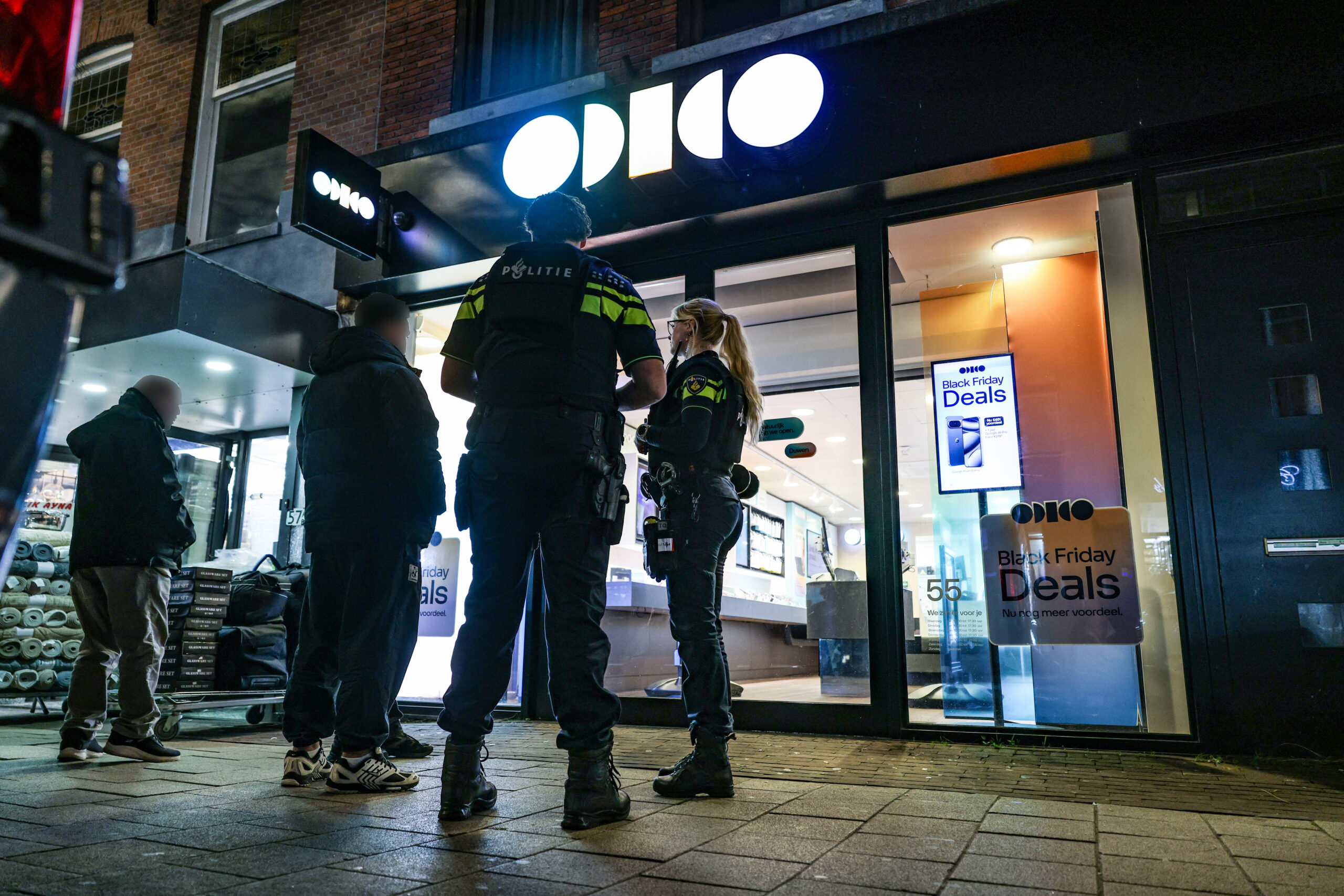 Overval op telefoonwinkel, dader met buit voortvluchtig