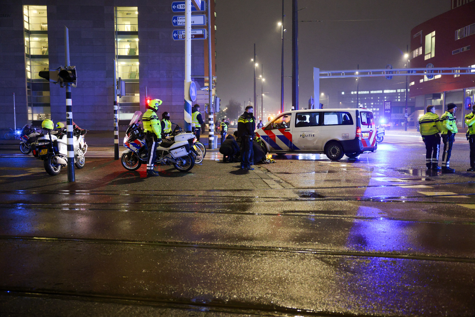 Motoragent komt in aanrijding met fietser