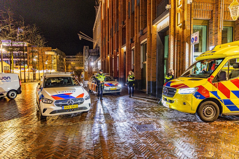 Gewonde door mogelijke steekpartij, politie doet onderzoek