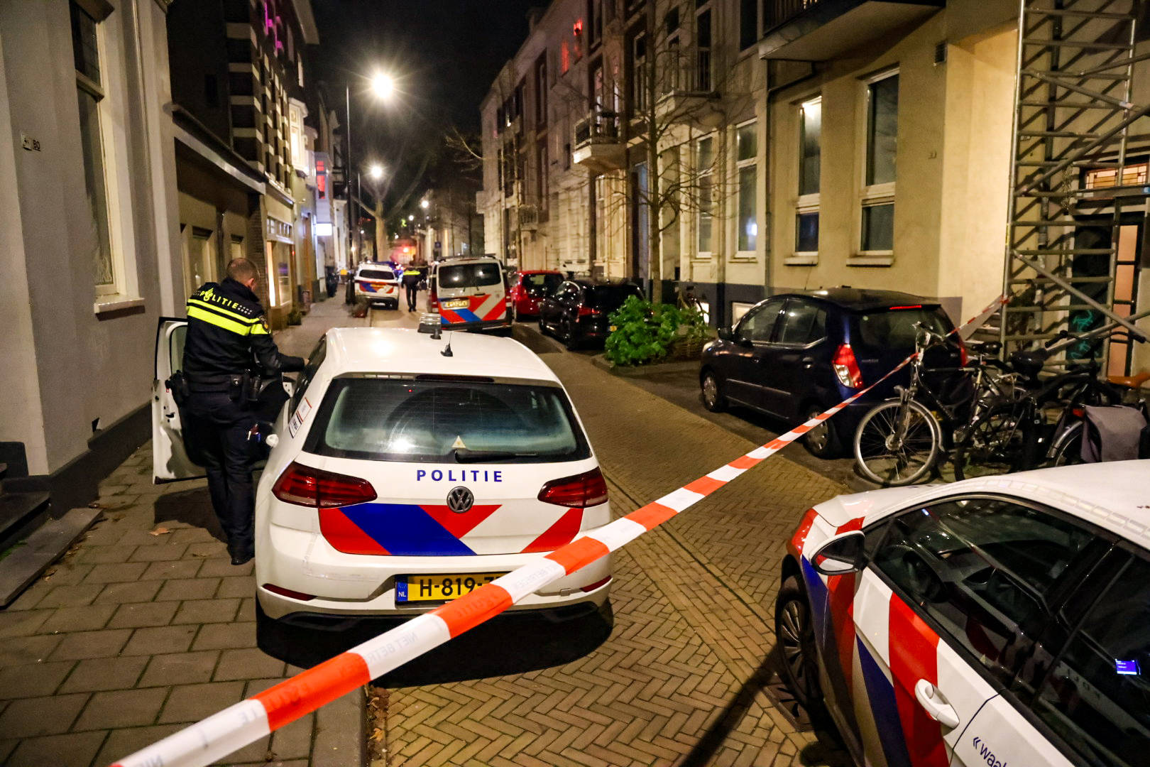Politie arresteert inbreker en vind grote hoeveelheid drugs in woning