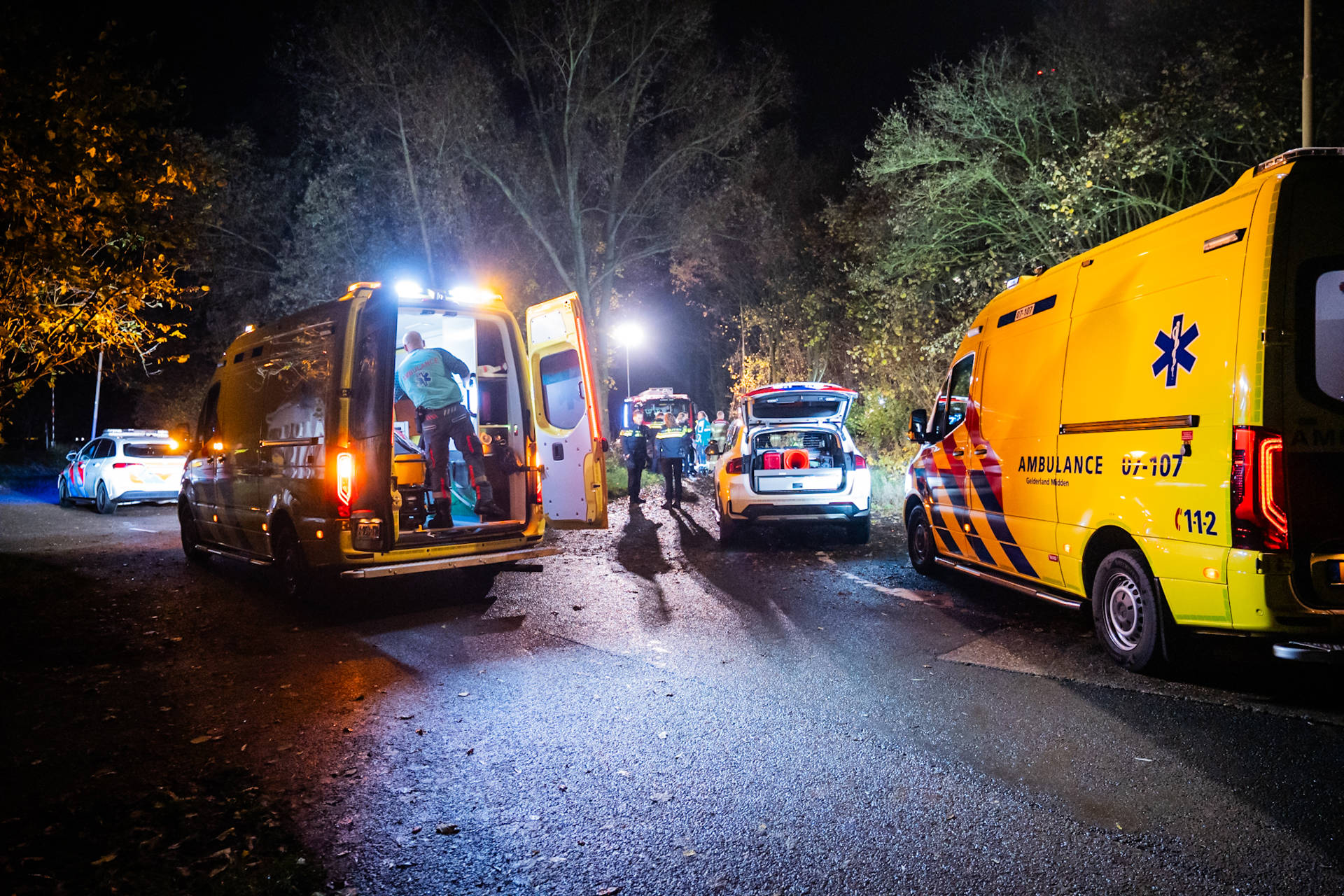 Voetganger (34) die werd geschept door auto in ziekenhuis overleden