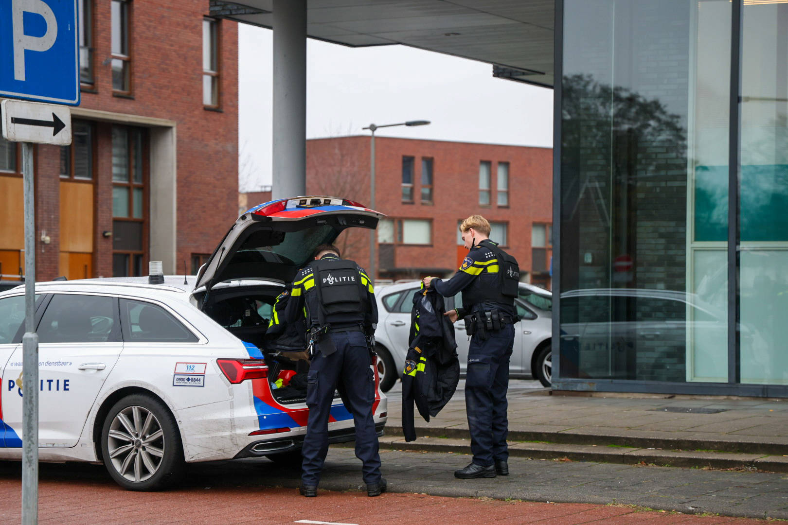 Politie lost waarschuwingsschoten bij aanhouding