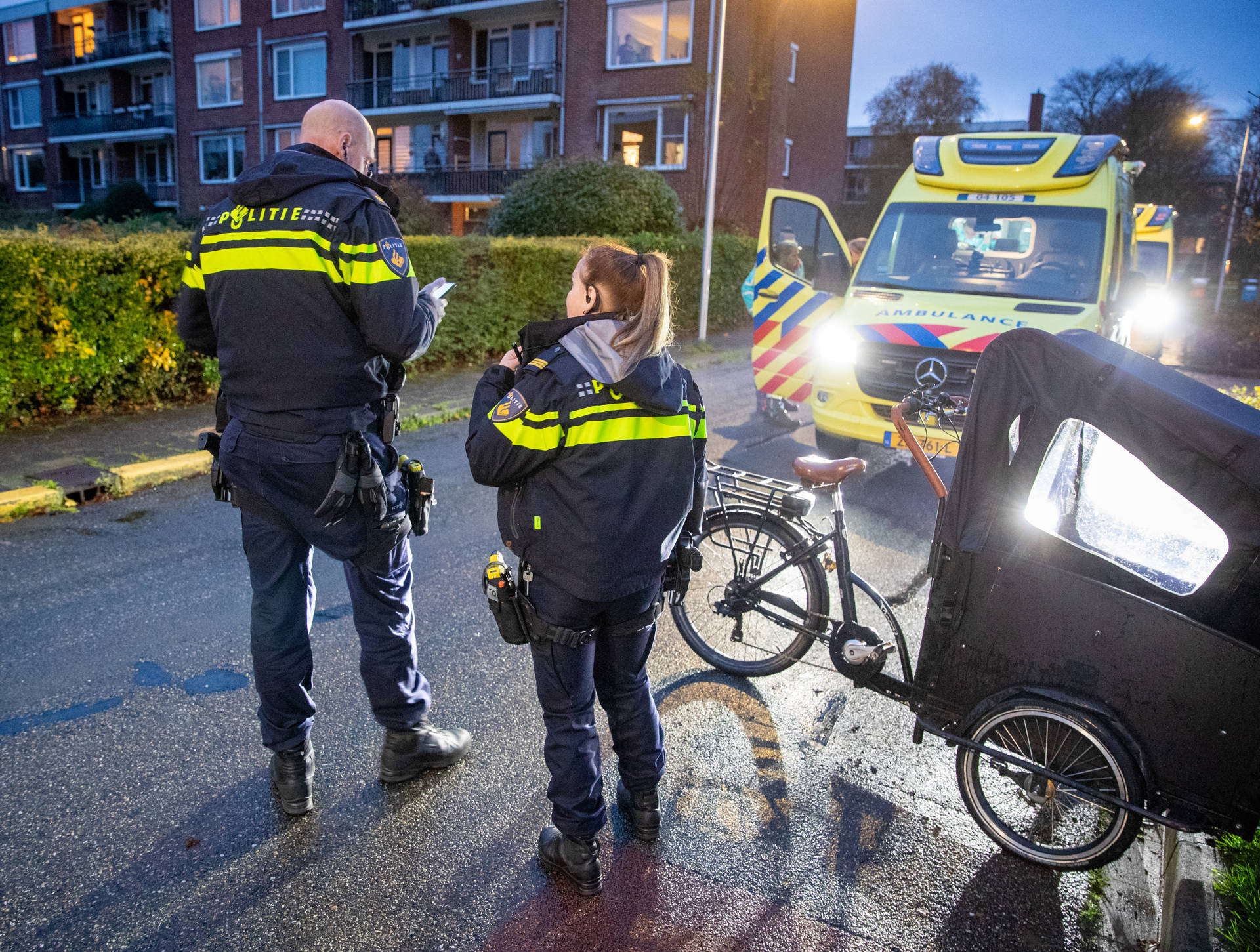 Twee gewonden bij ongeval tussen bakfiets en auto