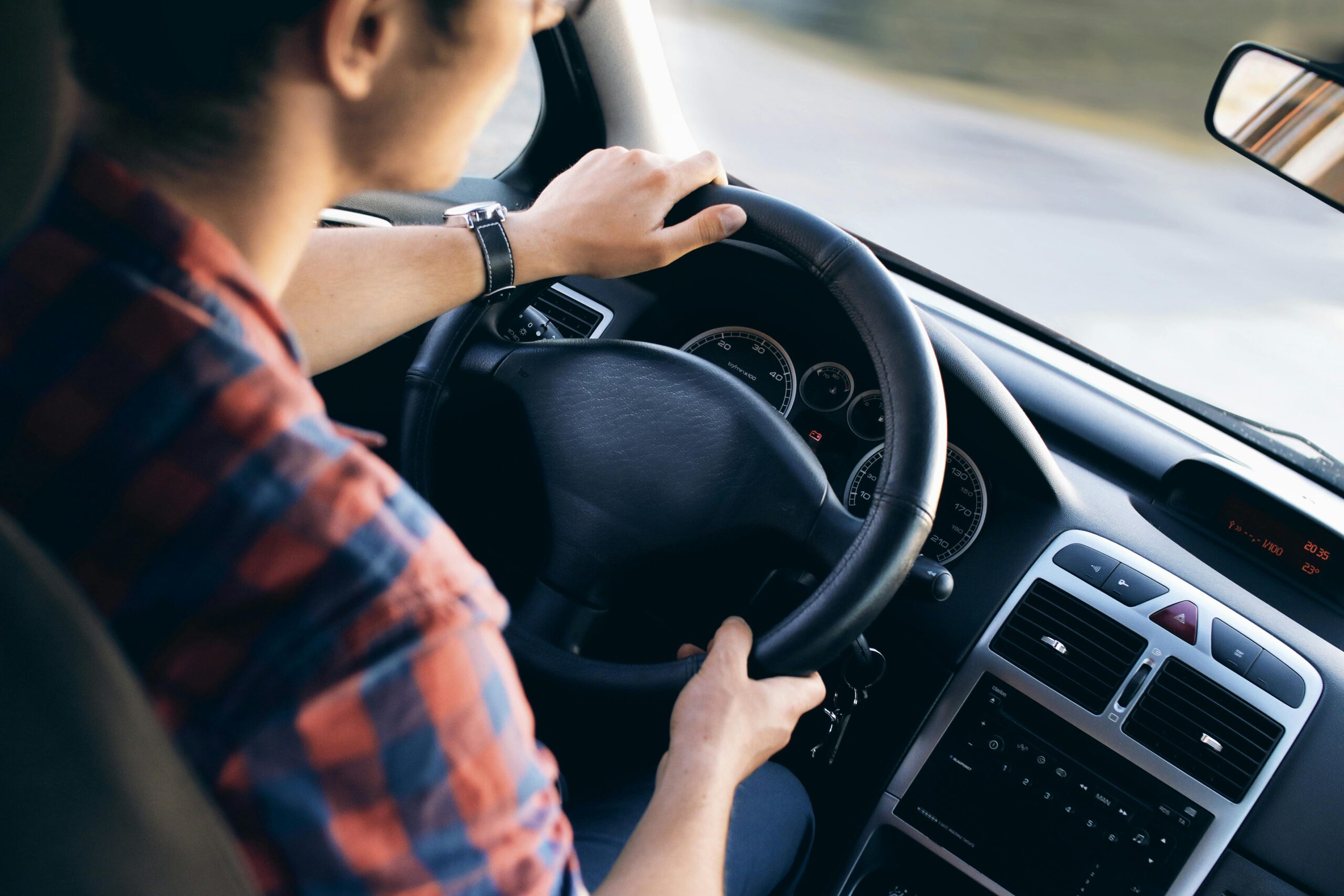 Tweede auto in huis? Denk ook aan deze risico’s bij gebruik door je kinderen