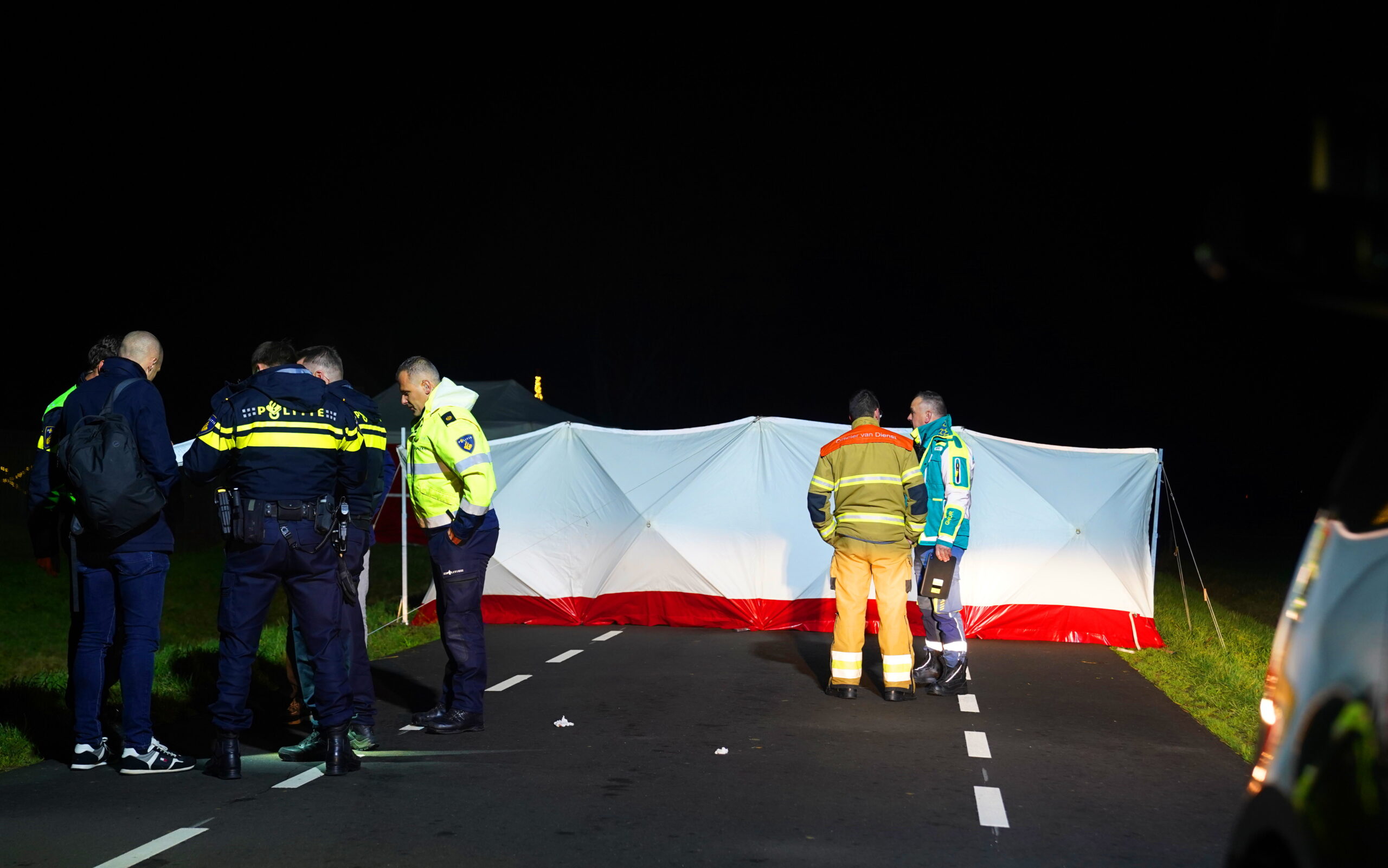 Dode man op weg aangetroffen, verdachte aangehouden