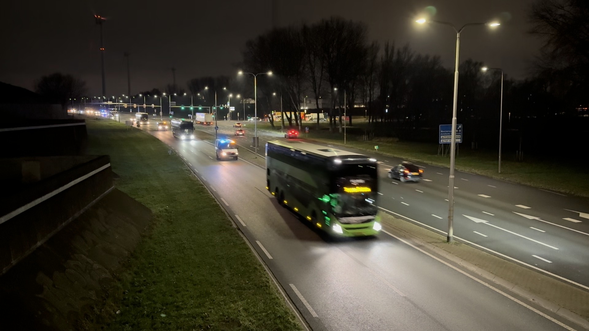 Honderden De Graafschap-fans vlak voor derby tegen Vitesse teruggestuurd