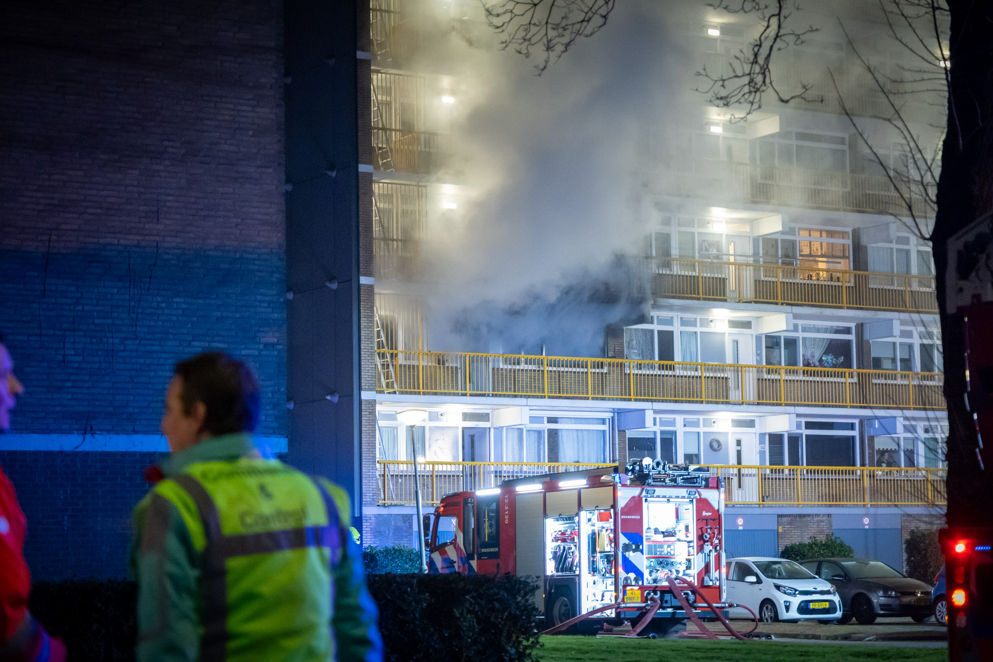 Brand in flat: 61 bewoners midden in de nacht geëvacueerd