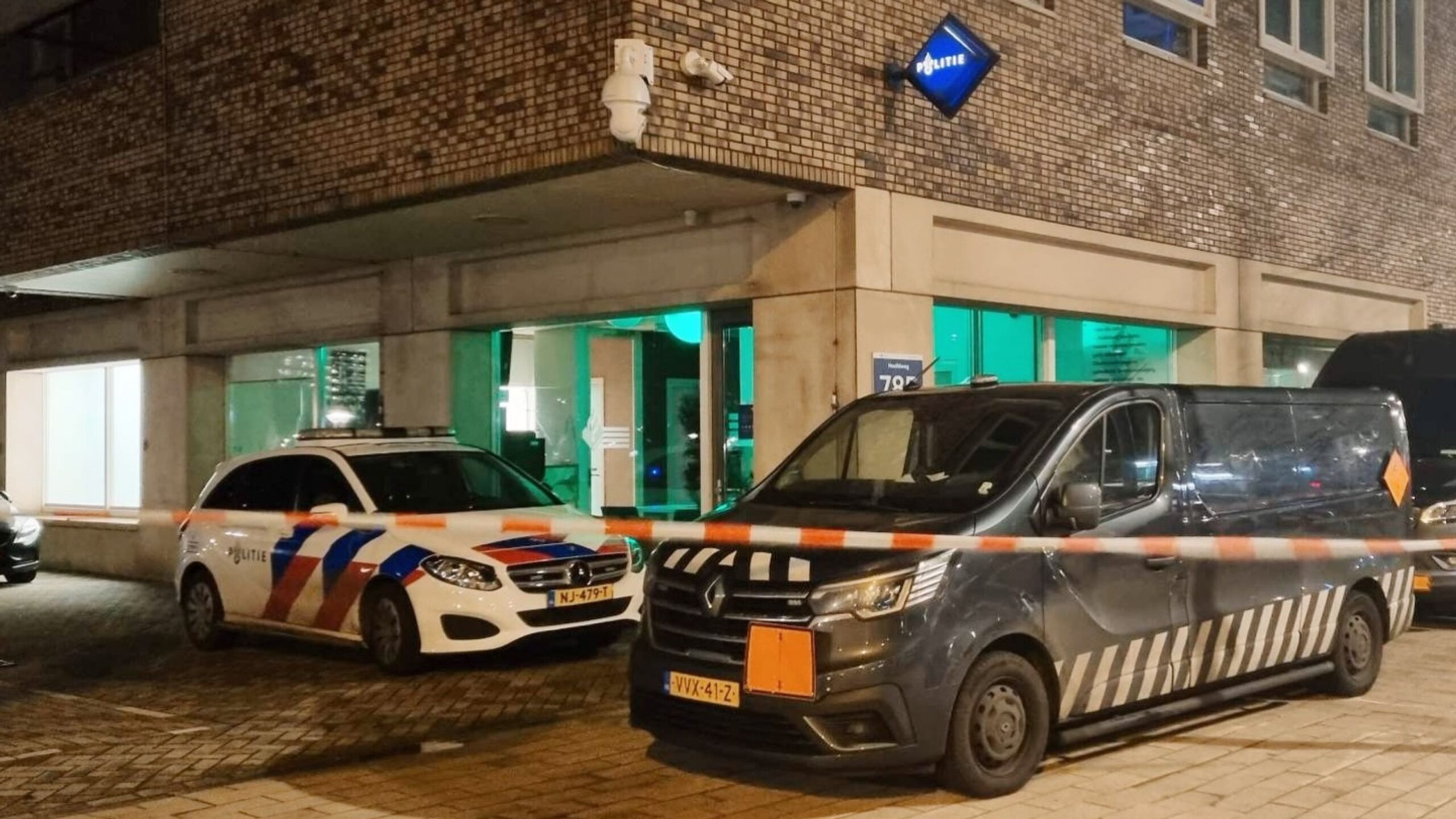 Honderden kilo’s illegaal vuurwerk gevonden onder politiebureau