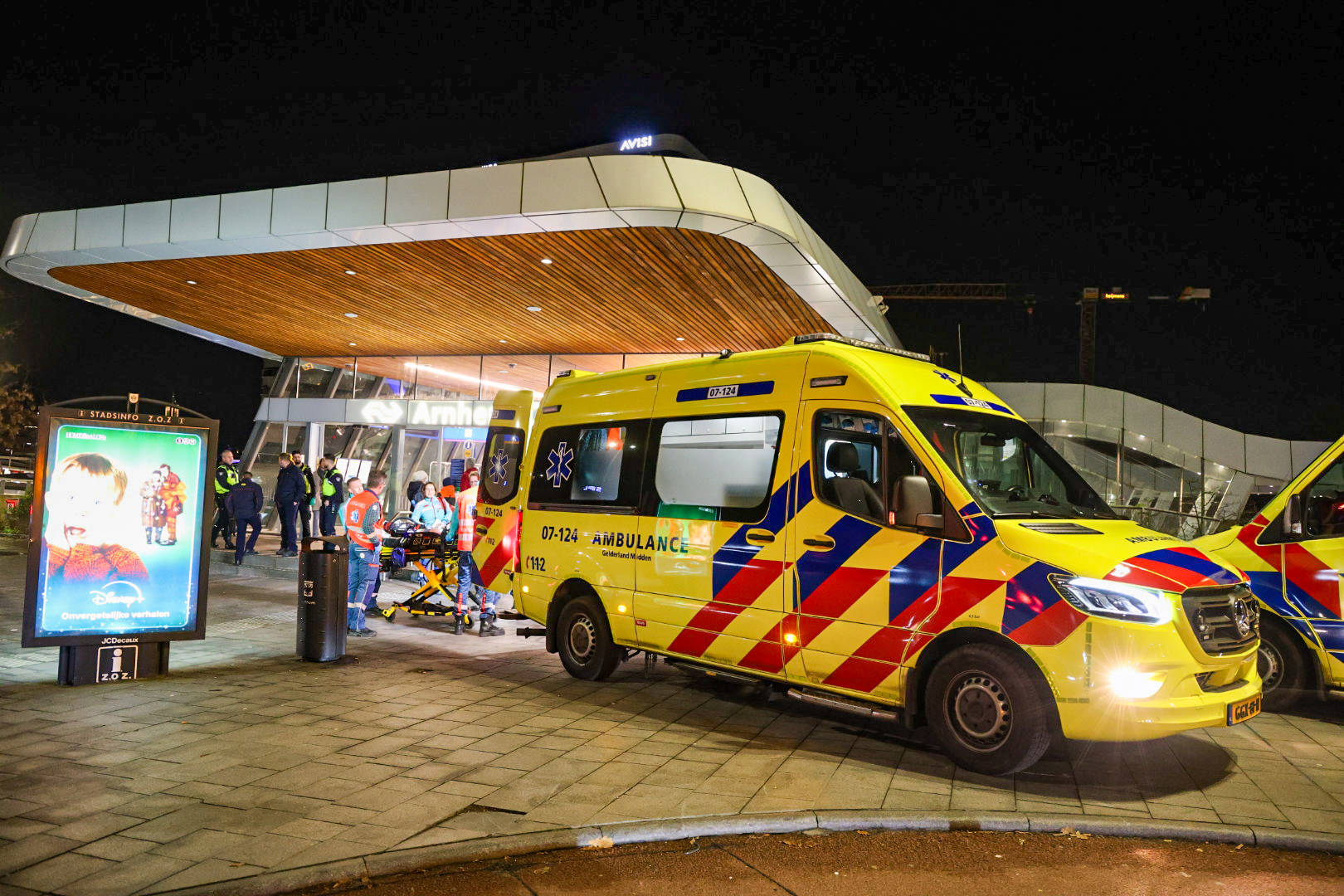 Verdachte gewond na worsteling om gestolen tas op station - 112 Nederland
