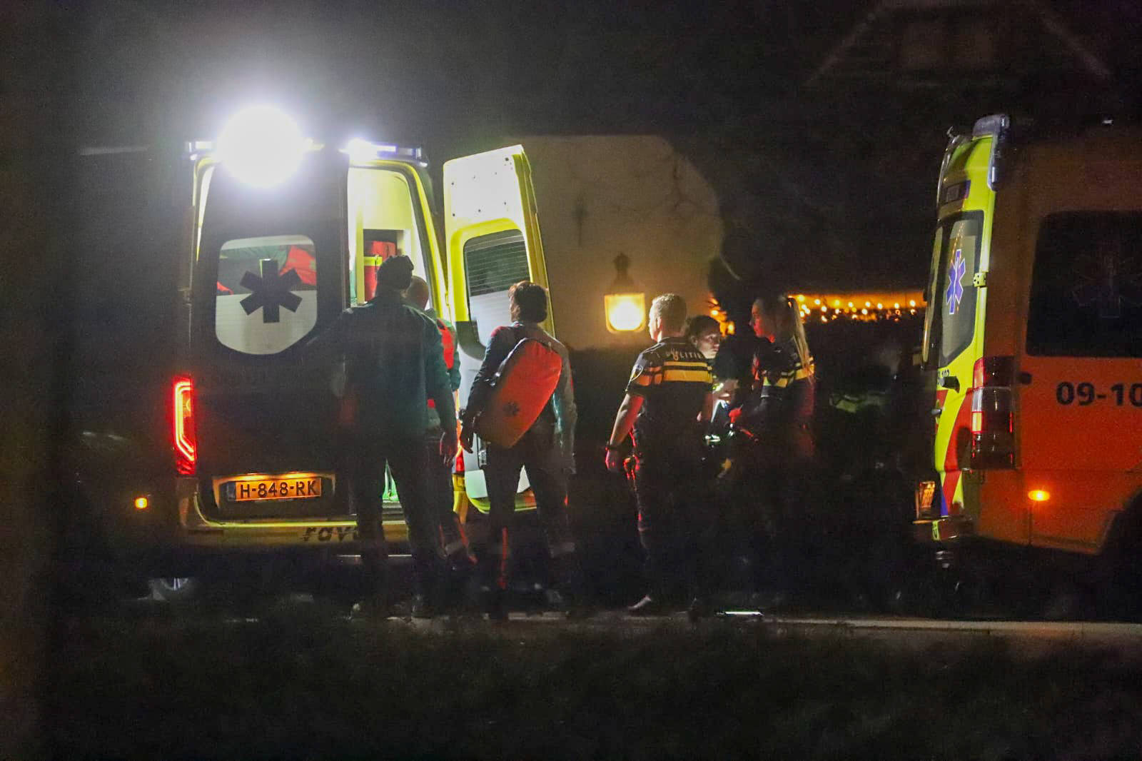 Dode na steekpartij in woning, twee andere gewond