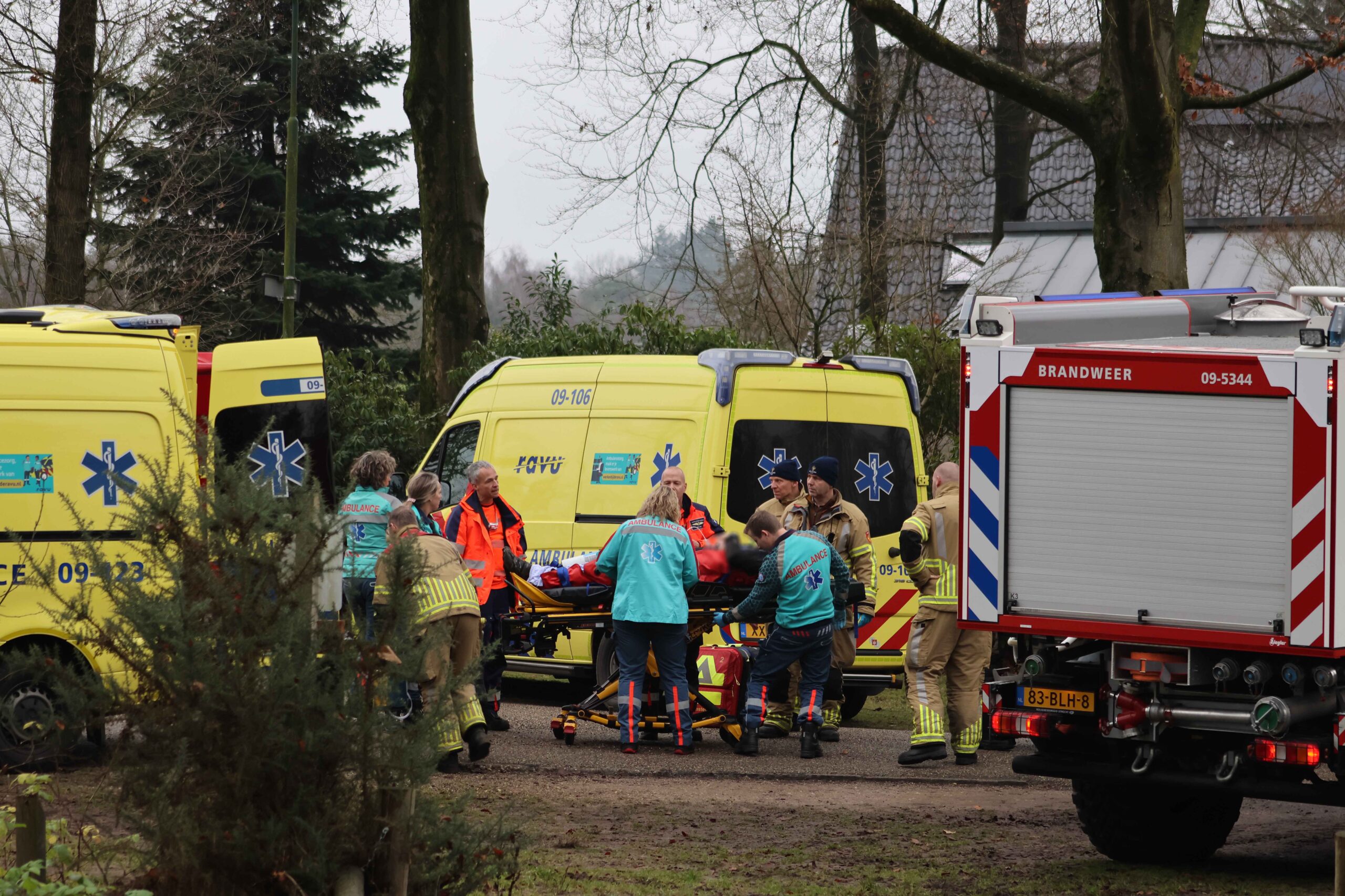 Traumahelikopter ingezet voor gewonde mountainbiker in bosgebied