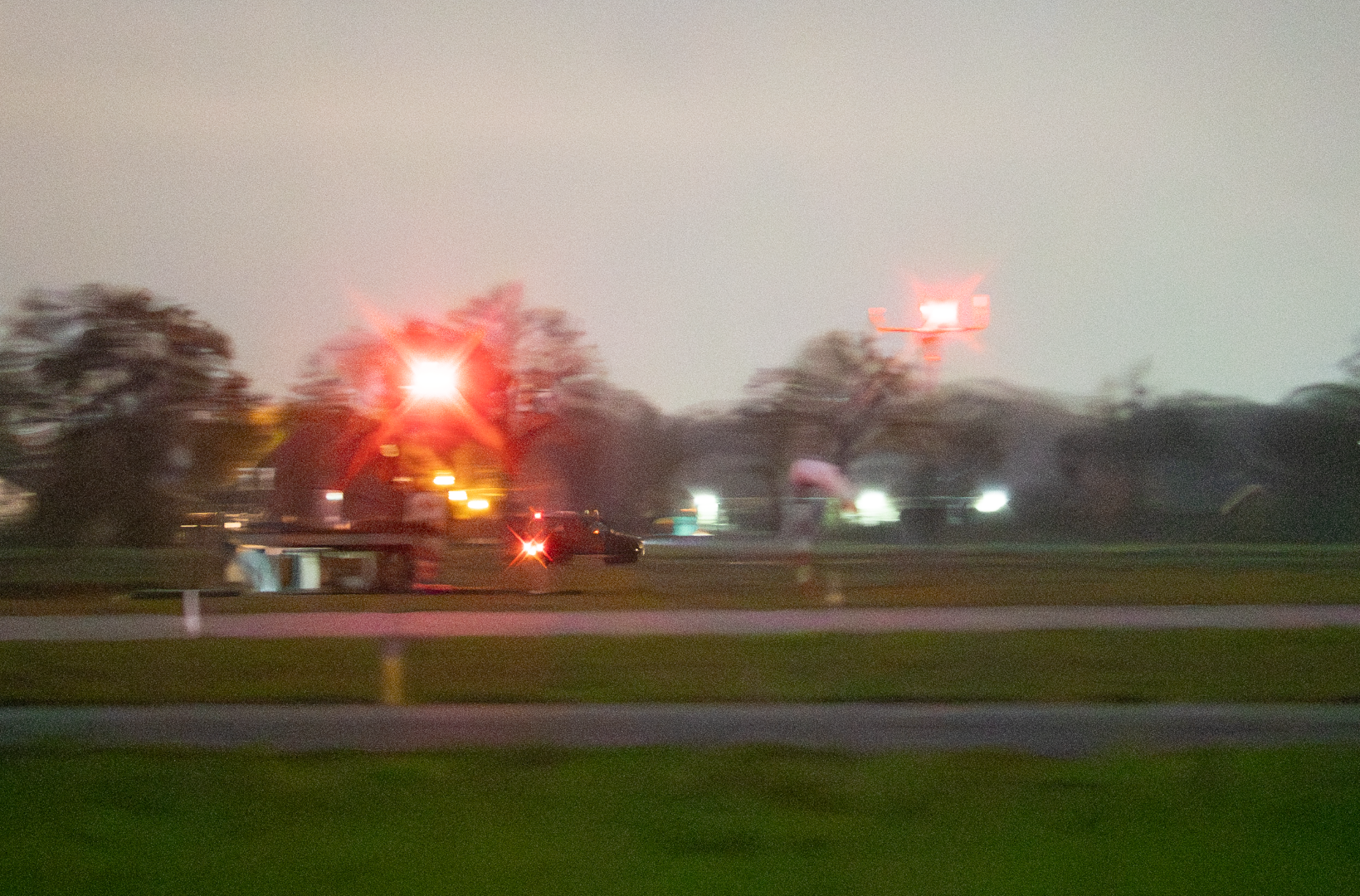 Dronemeldingen bij vliegbasis, gevechtshelikopter ingezet voor zoektocht