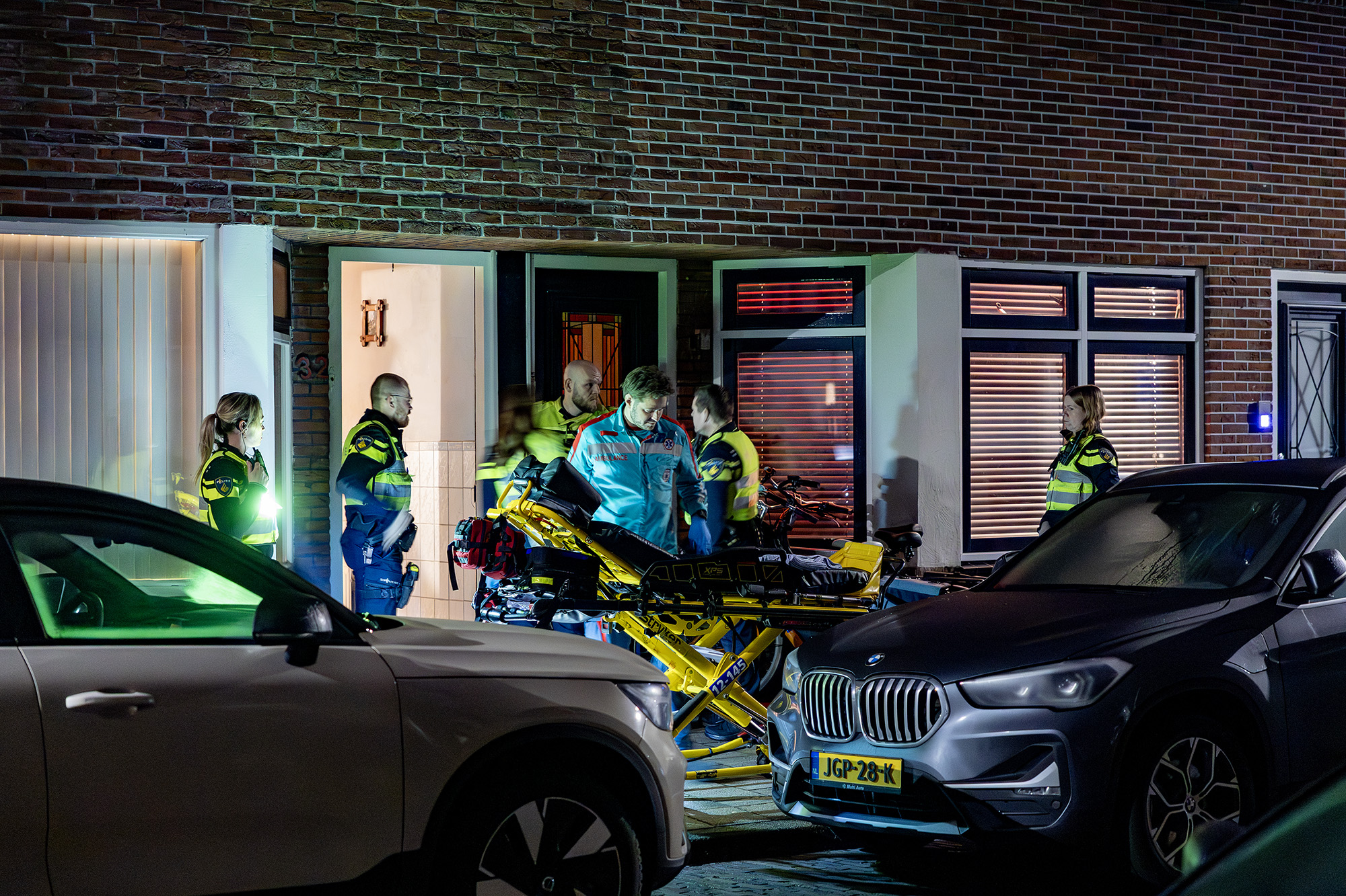 Gewonde door steekpartij, man meegenomen naar politiebureau