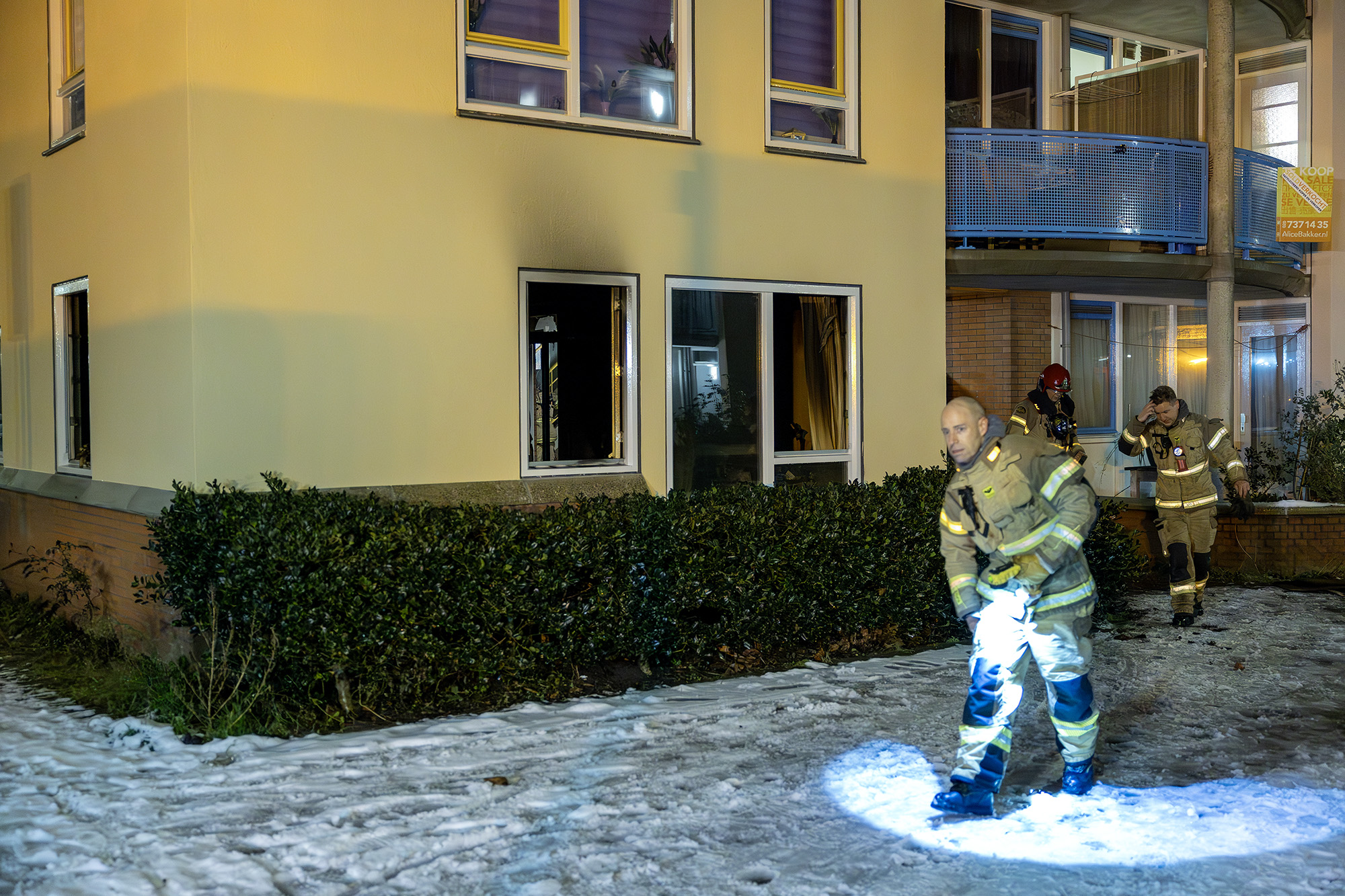 Veel schade bij woningbrand JC van Epenstraat in Amsterdam - 112 Nederland