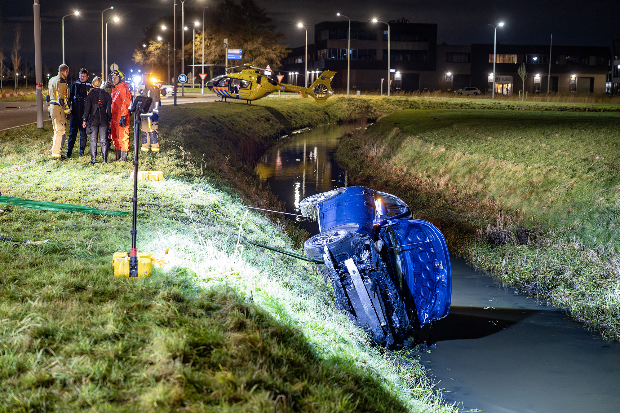 Ernstig verkeersongeval met gewonde, weg volledig afgesloten