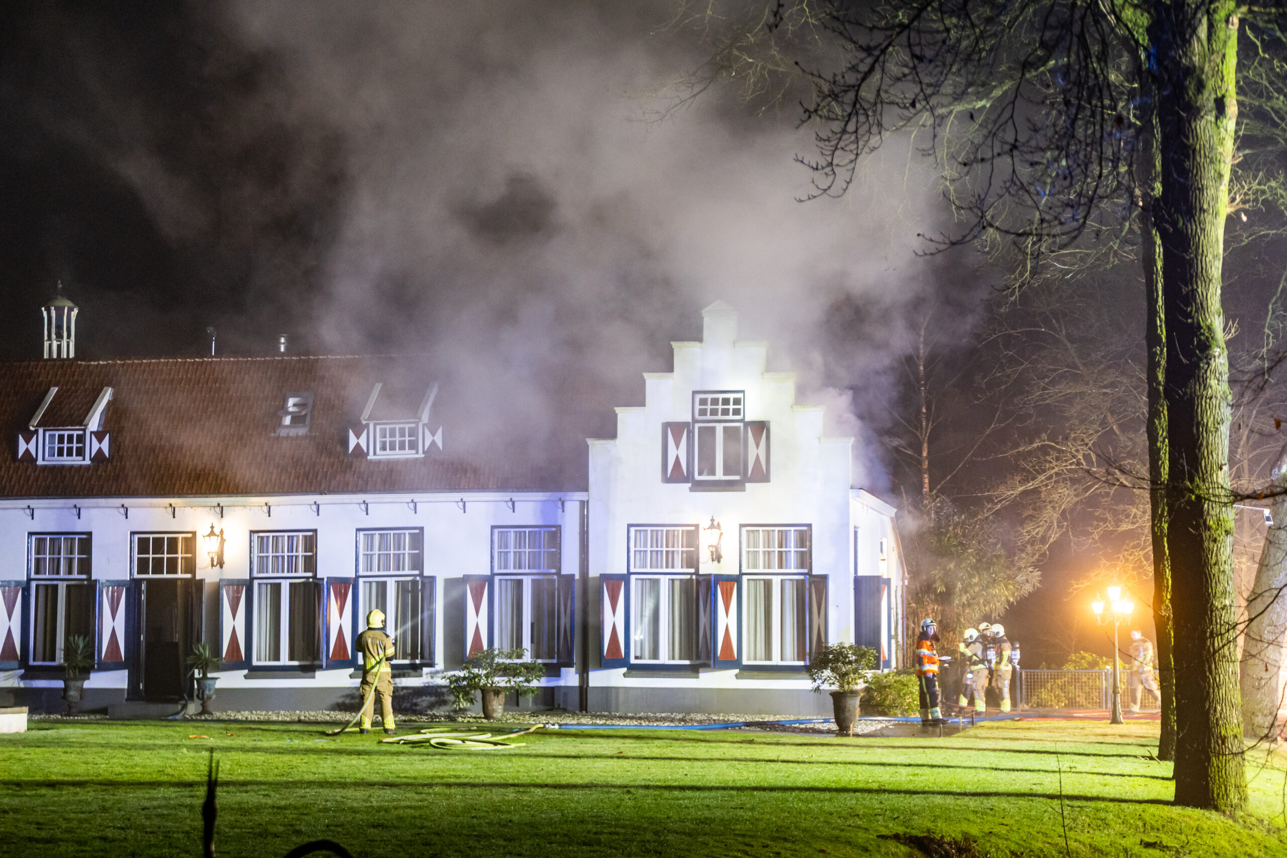 Grote brand in monumentaal pand op Landgoed Princenhof