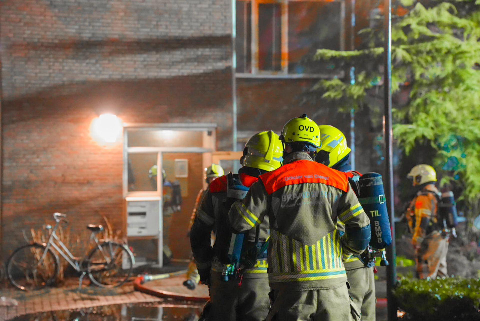 Explosief materiaal ontdekt bij woningbrand, 12 huizen ontruimd