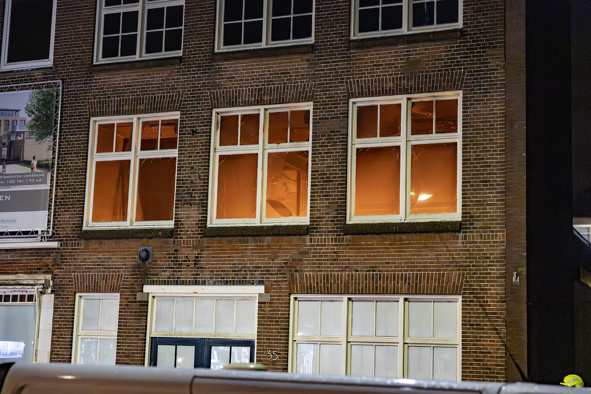 Brand aan Wagenweg in Haarlem opgeschaald naar middelbrand - 112 Nederland