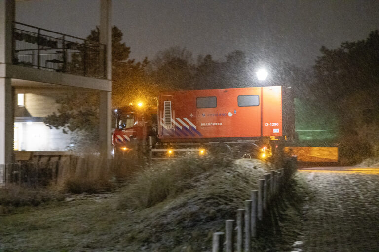Forse lekkage legt stroom en liften stil in verpleeghuis